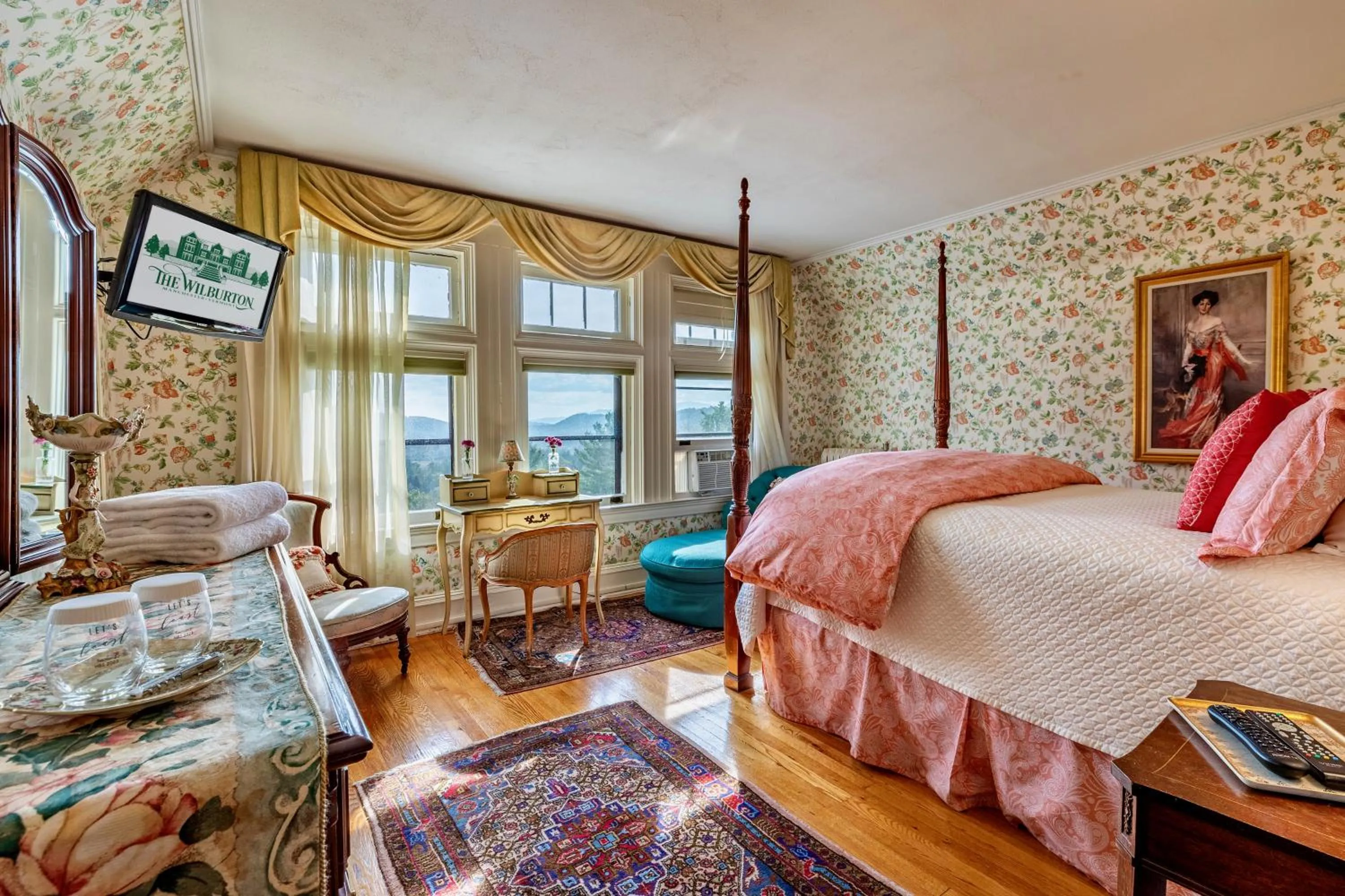 Bed in Wilburton Inn