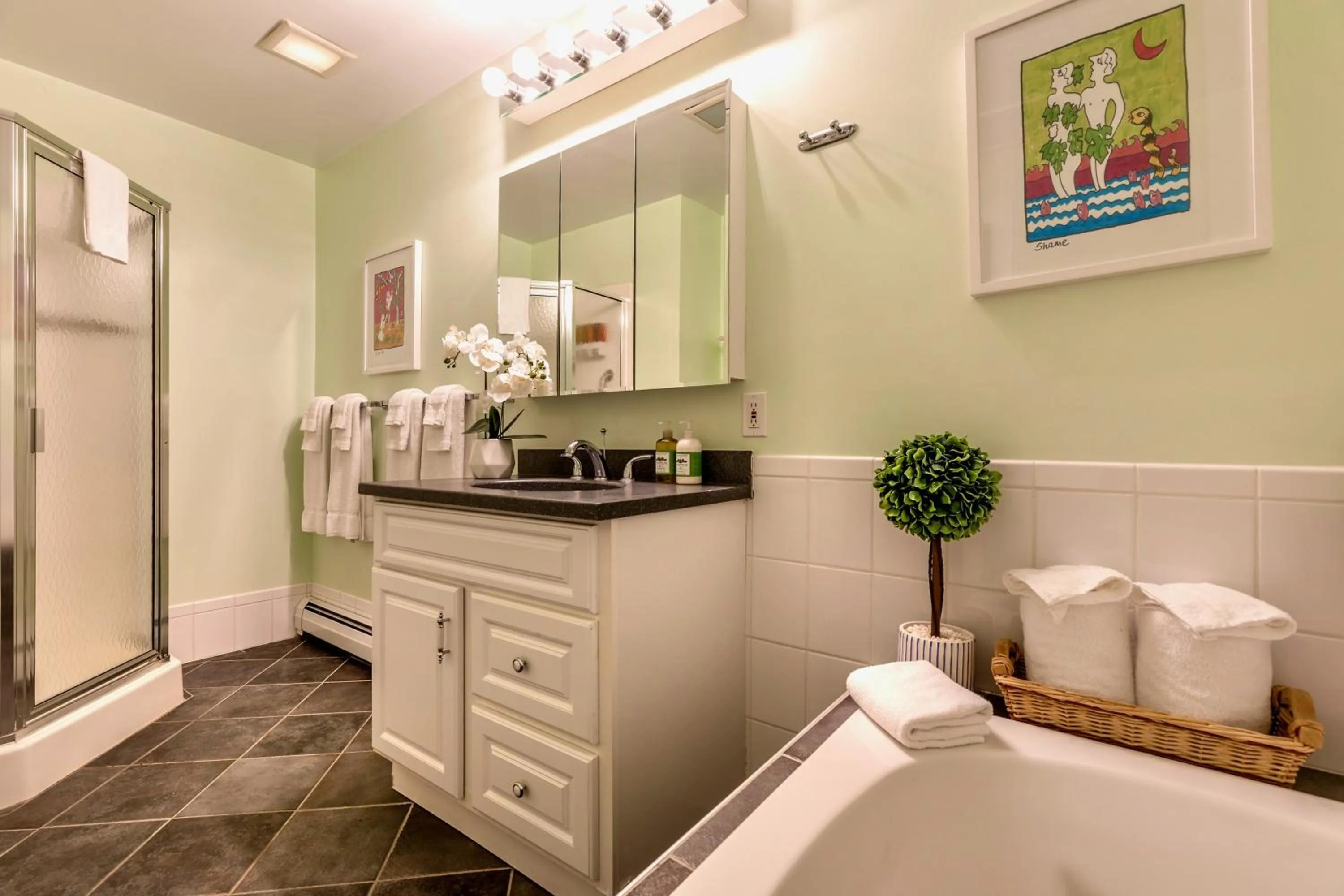 Shower in Wilburton Inn