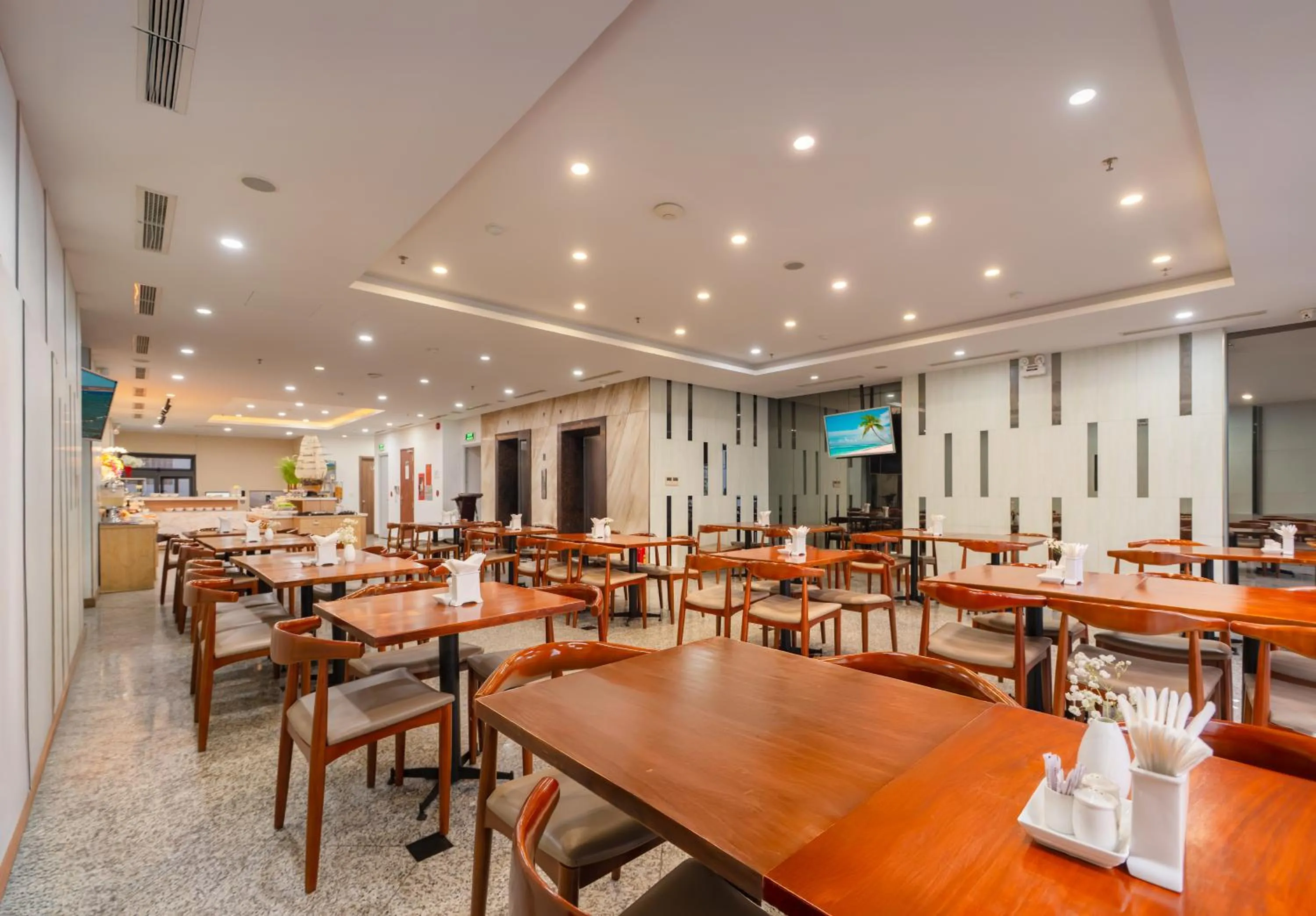 Restaurant/places to eat in Gosia Hotel
