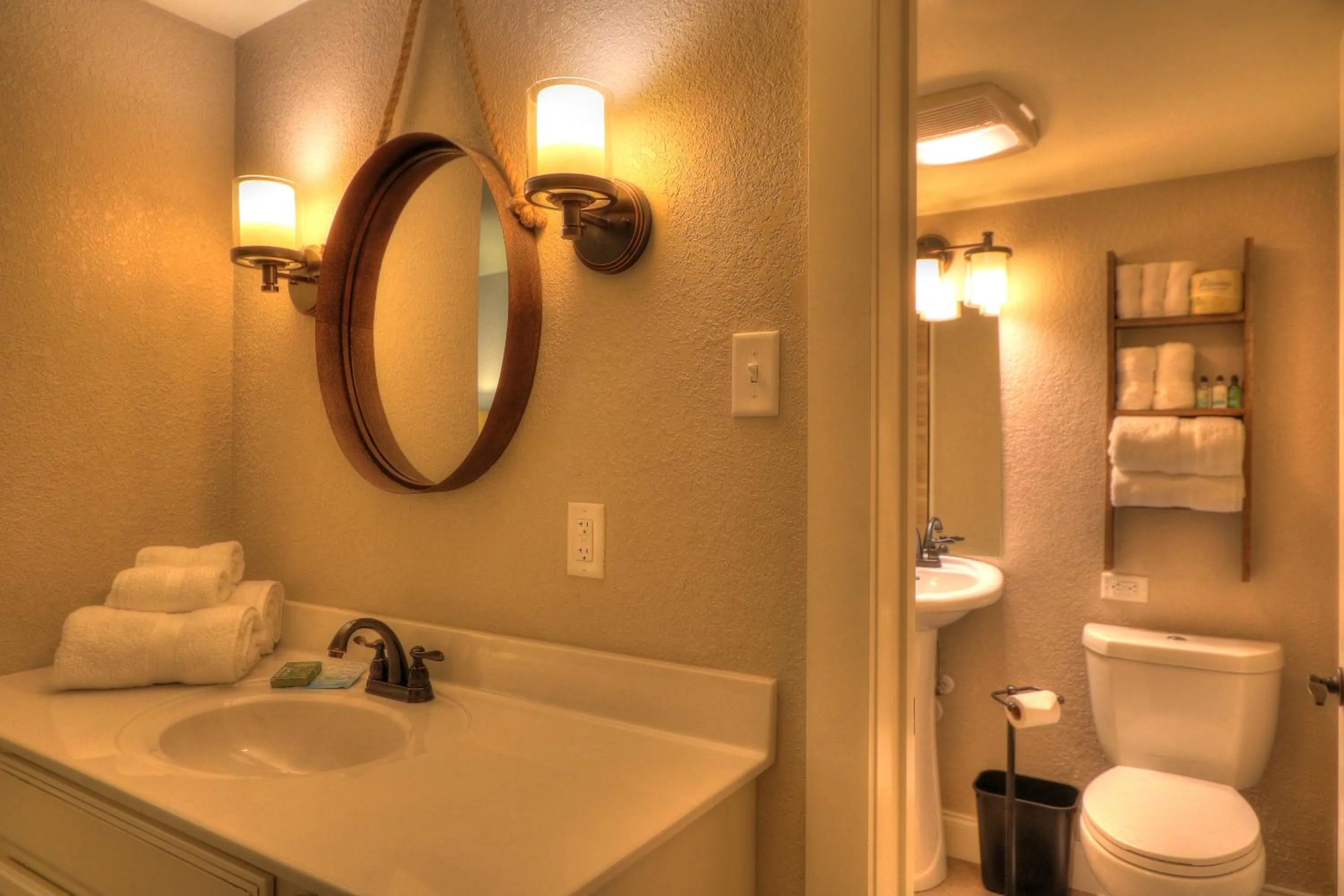 Toilet in River Edge Inn