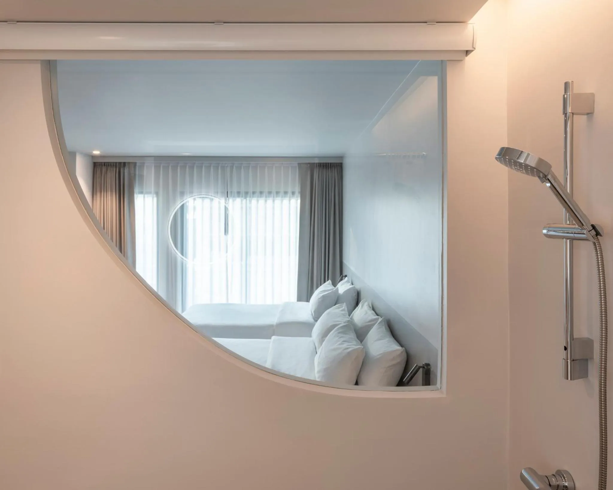 Bathroom, Bed in Terra Nara