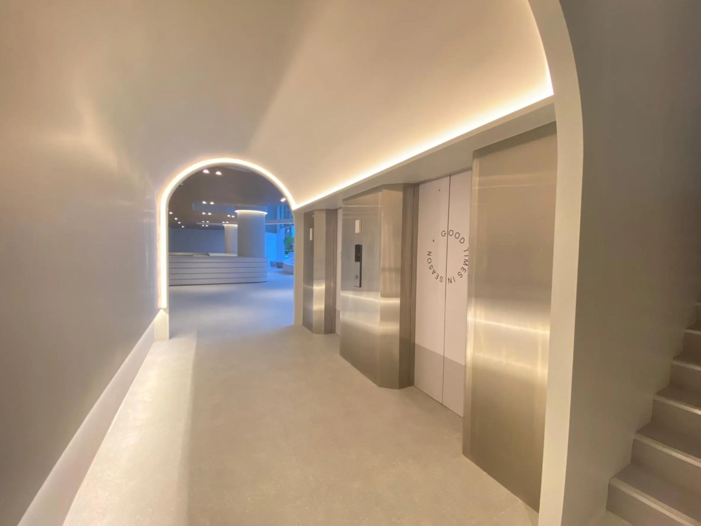 elevator in Terra Nara