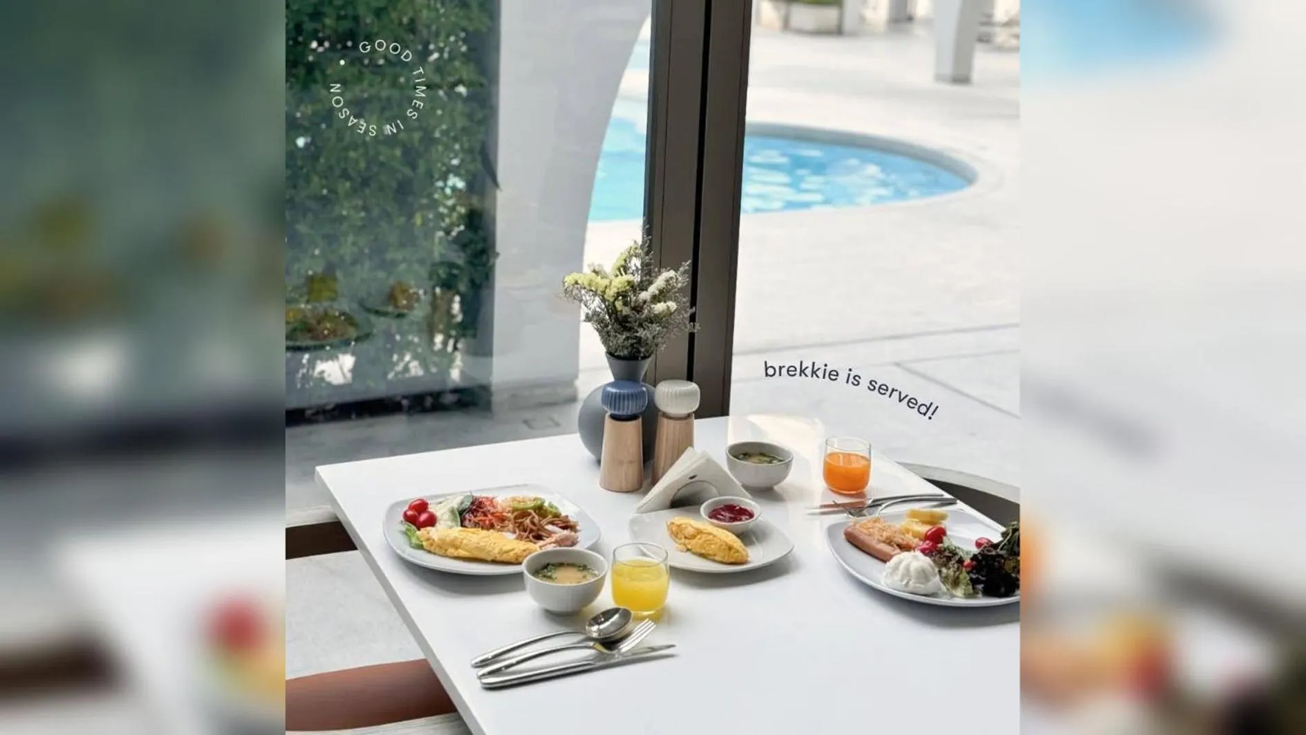 Breakfast in Terra Nara