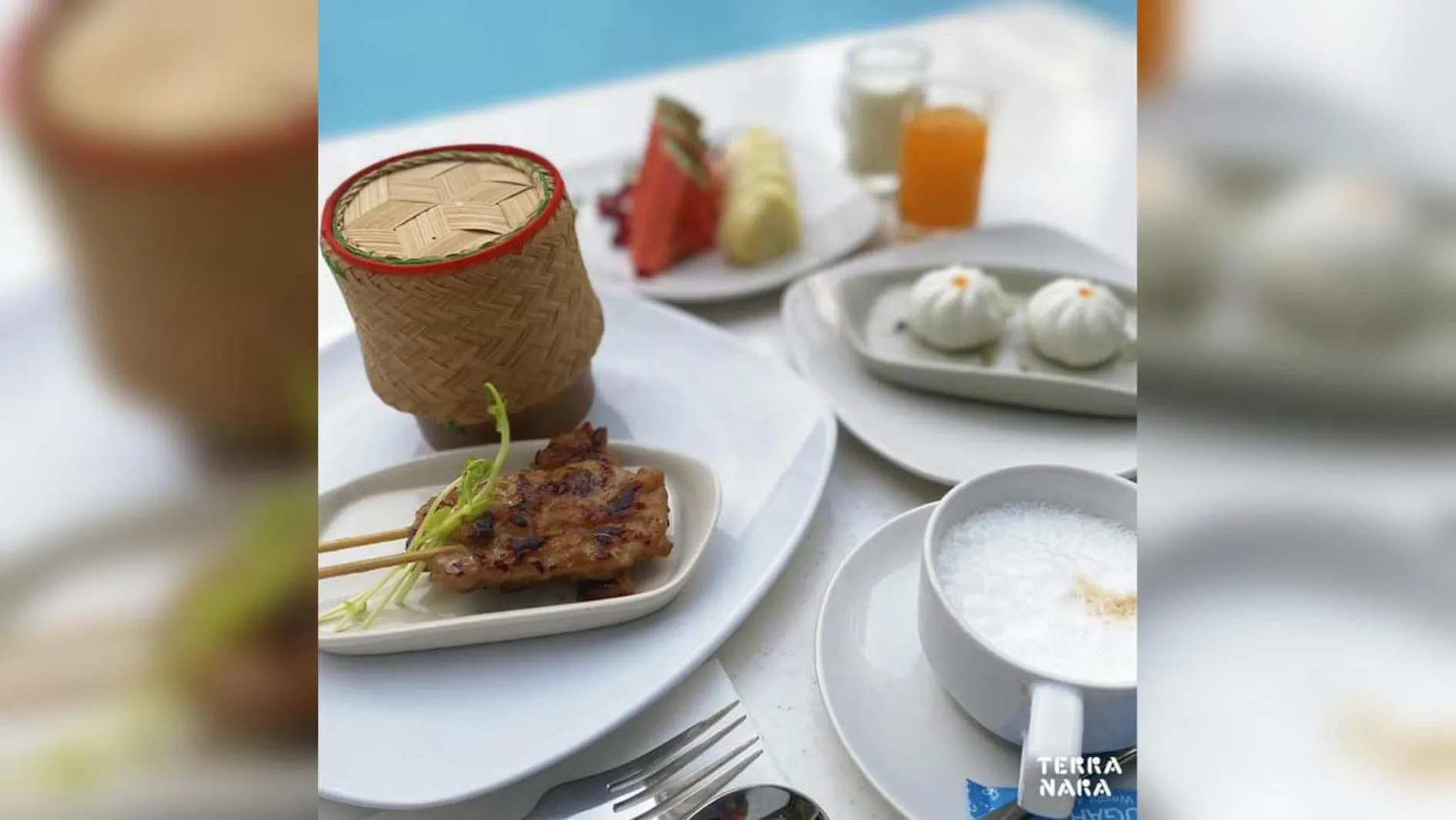 Breakfast in Terra Nara