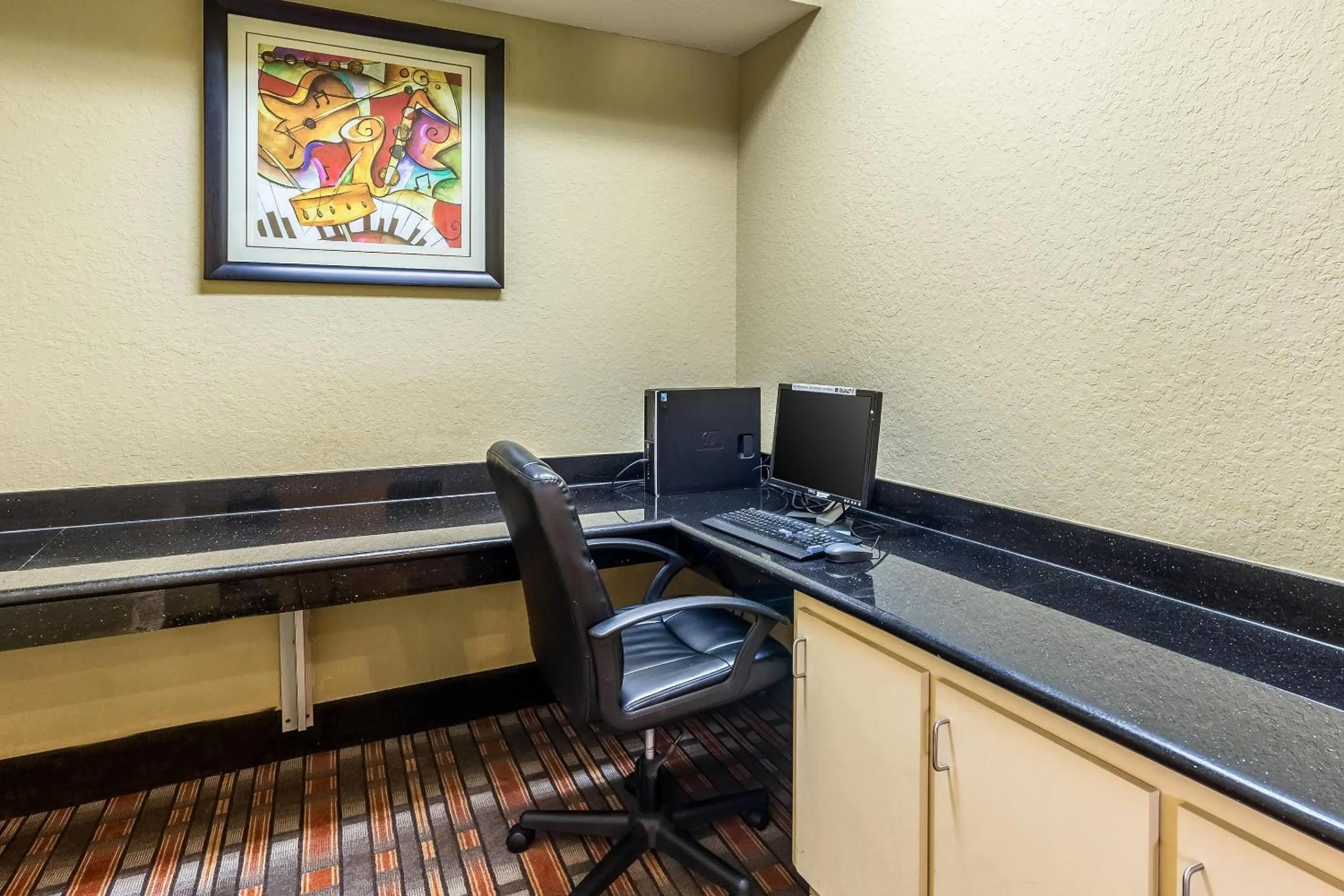 Business facilities in Quality Suites North Houston - Spring