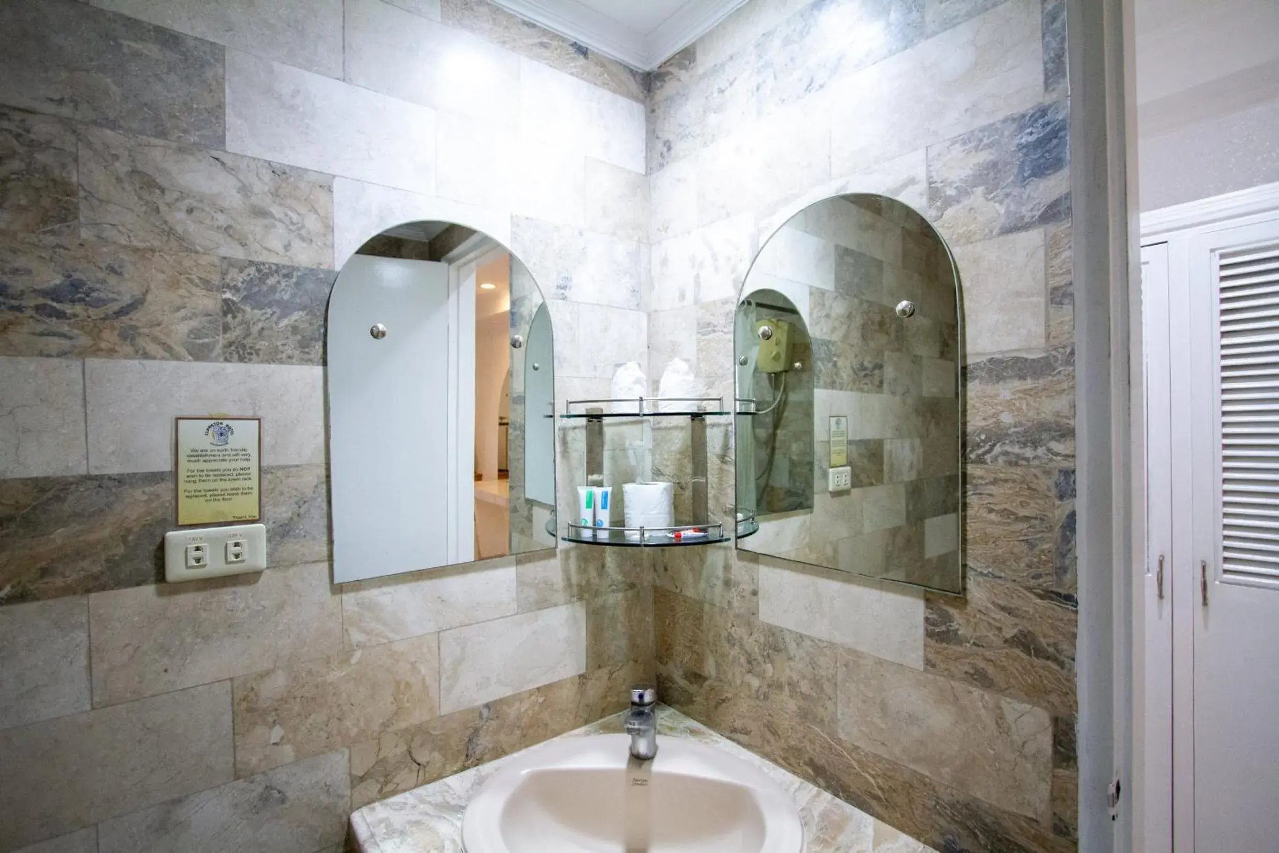 Twin Room in Clarkton Hotel Apartment Twin Room in Clarkton Hotel Apartment