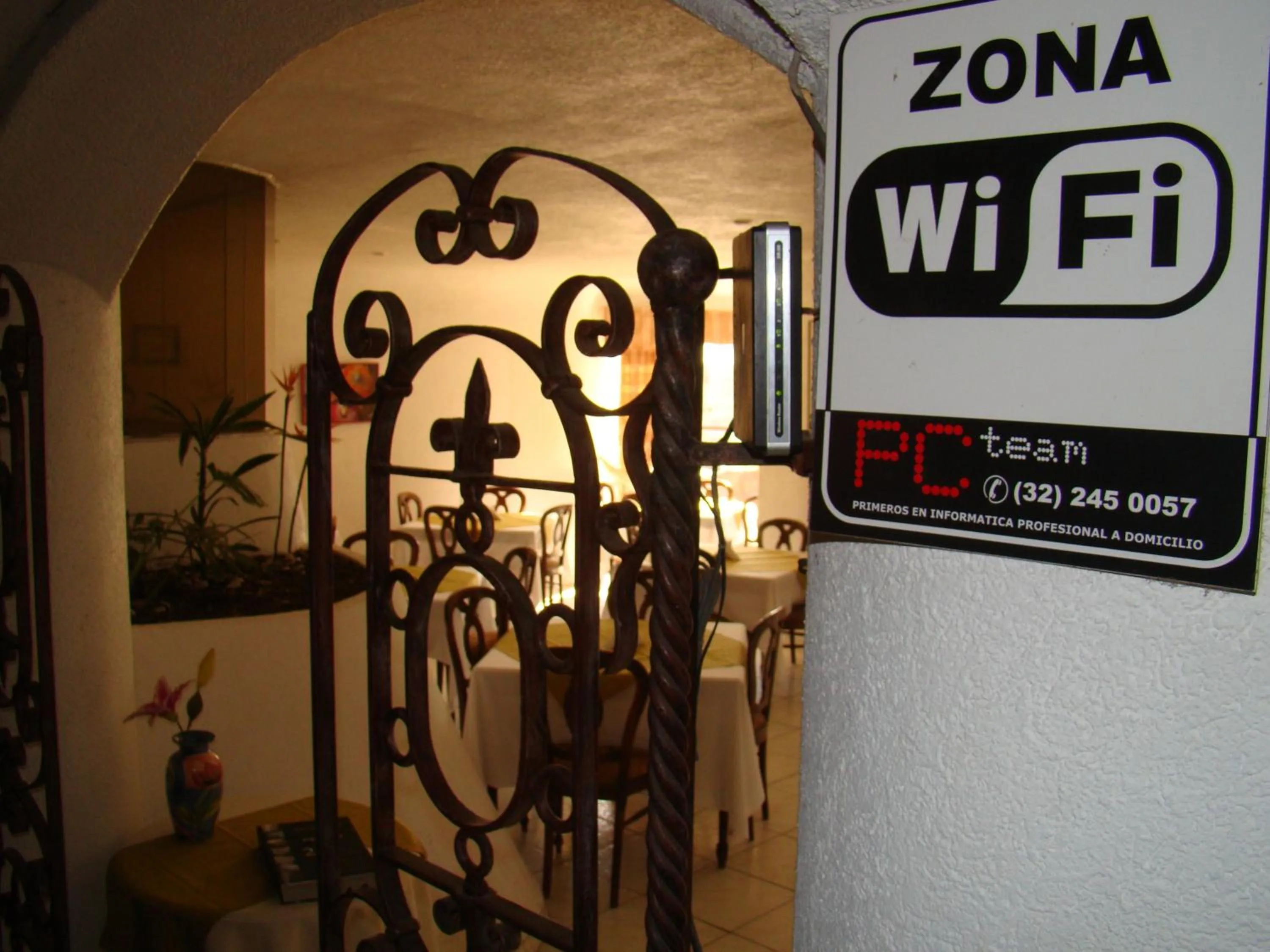 Logo/Certificate/Sign in Hotel Montecarlo Viña del Mar