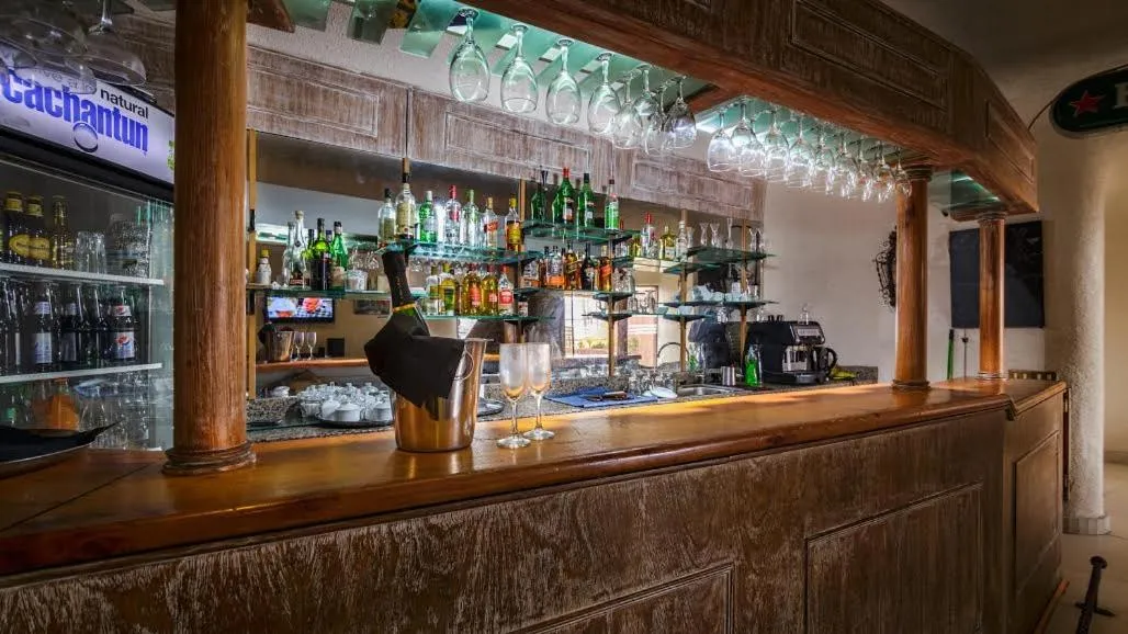 Lounge or bar in Hotel Montecarlo Viña del Mar