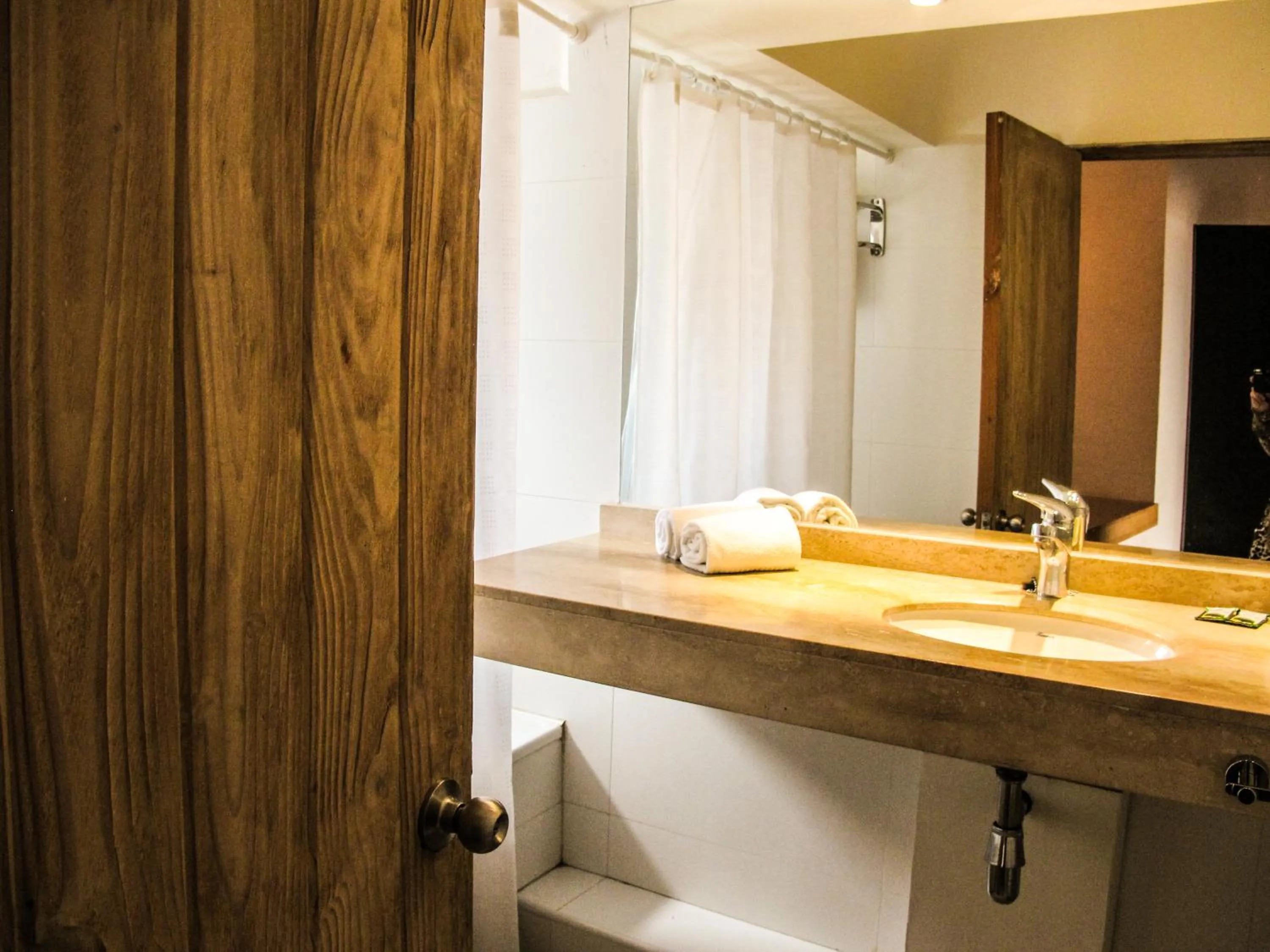 Bathroom in Hotel Montecarlo Viña del Mar