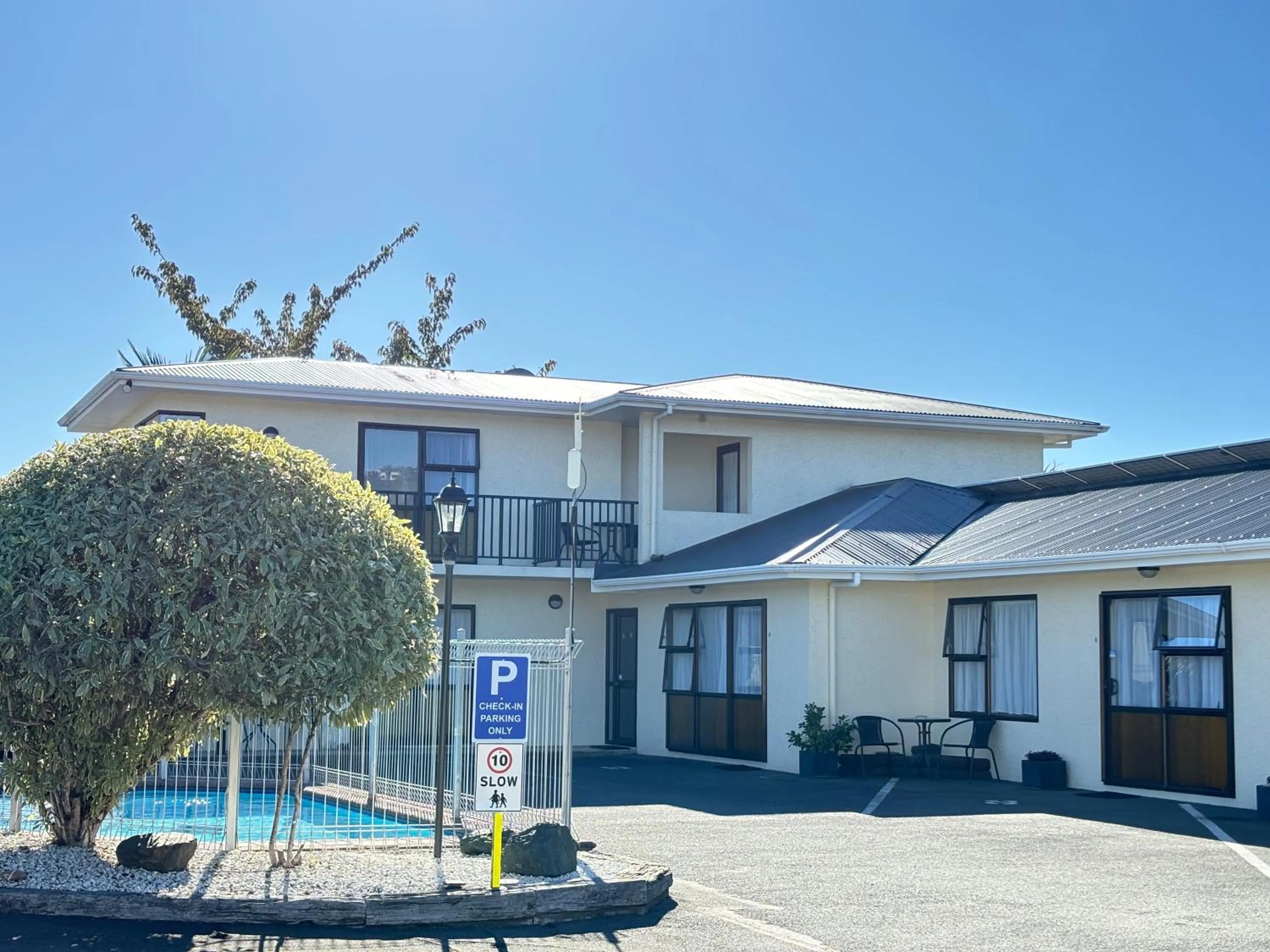 Property building in Arcadia Motel