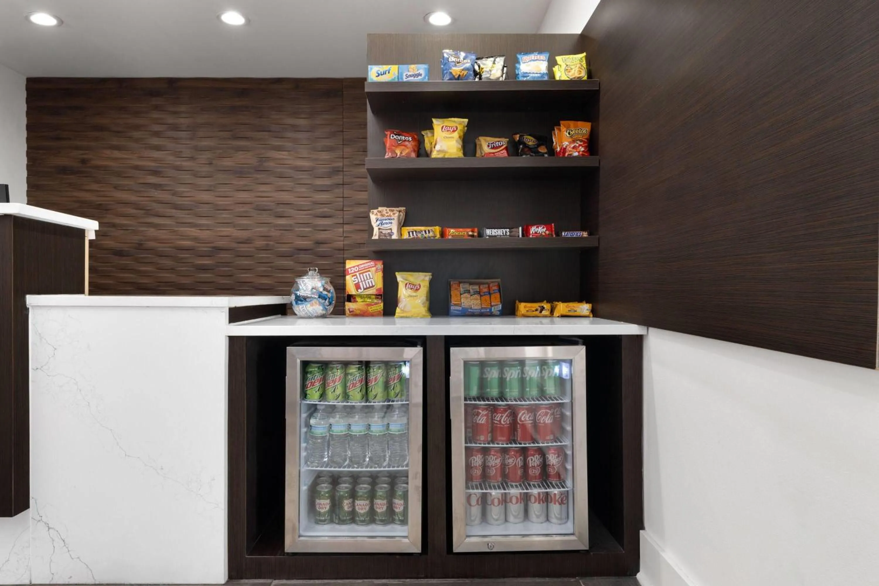 Food and drinks in Wingate by Wyndham Savannah Gateway