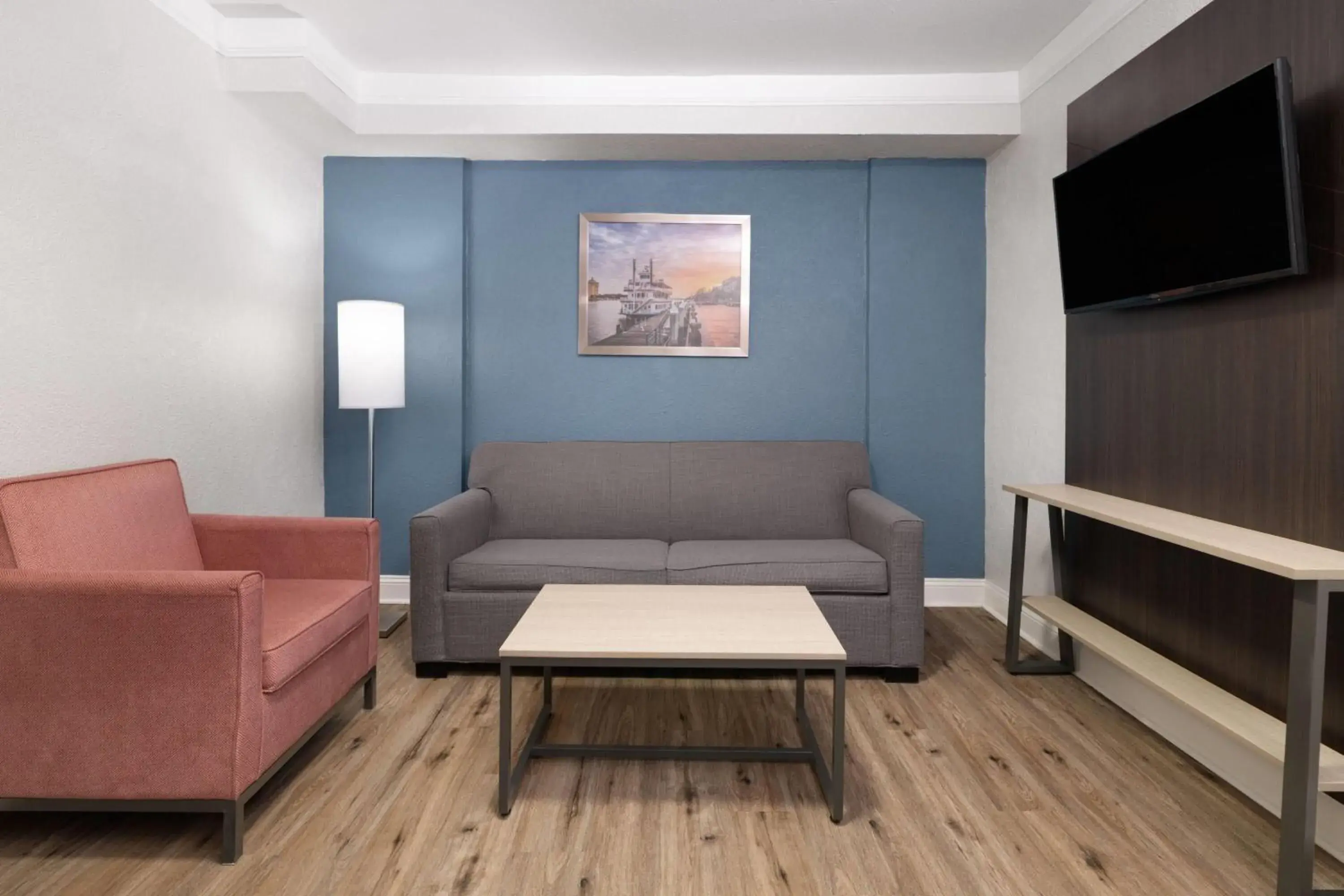 One-Bedroom King Suite with Bath Tub - Mobility/Hearing Accessible - Non-Smoking in Wingate by Wyndham Savannah Gateway One-Bedroom King Suite with Bath Tub - Mobility/Hearing Accessible - Non-Smoking in Wingate by Wyndham Savannah Gateway