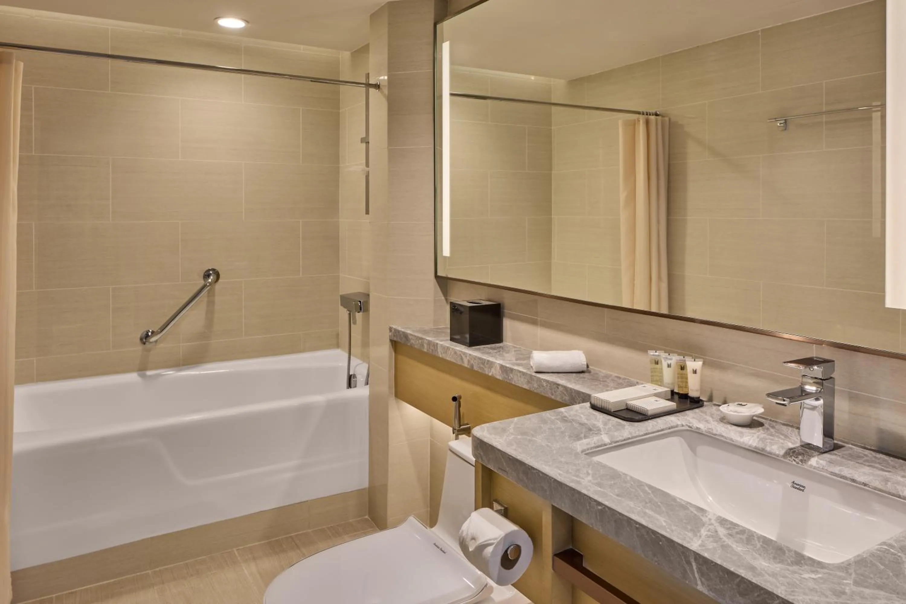 Bathroom in The Heritage Hotel Manila