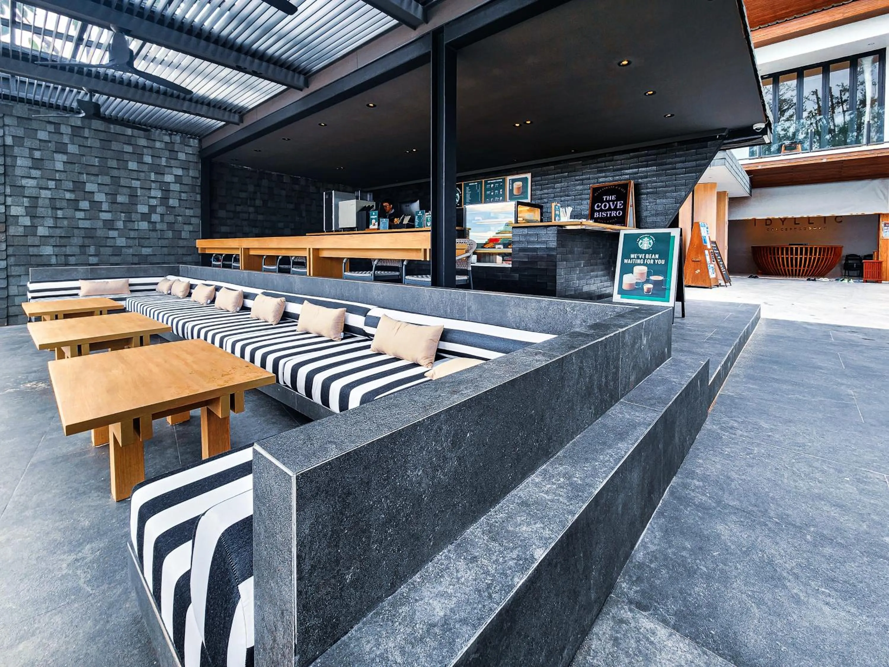 Lounge or bar in Idyllic Concept Resort