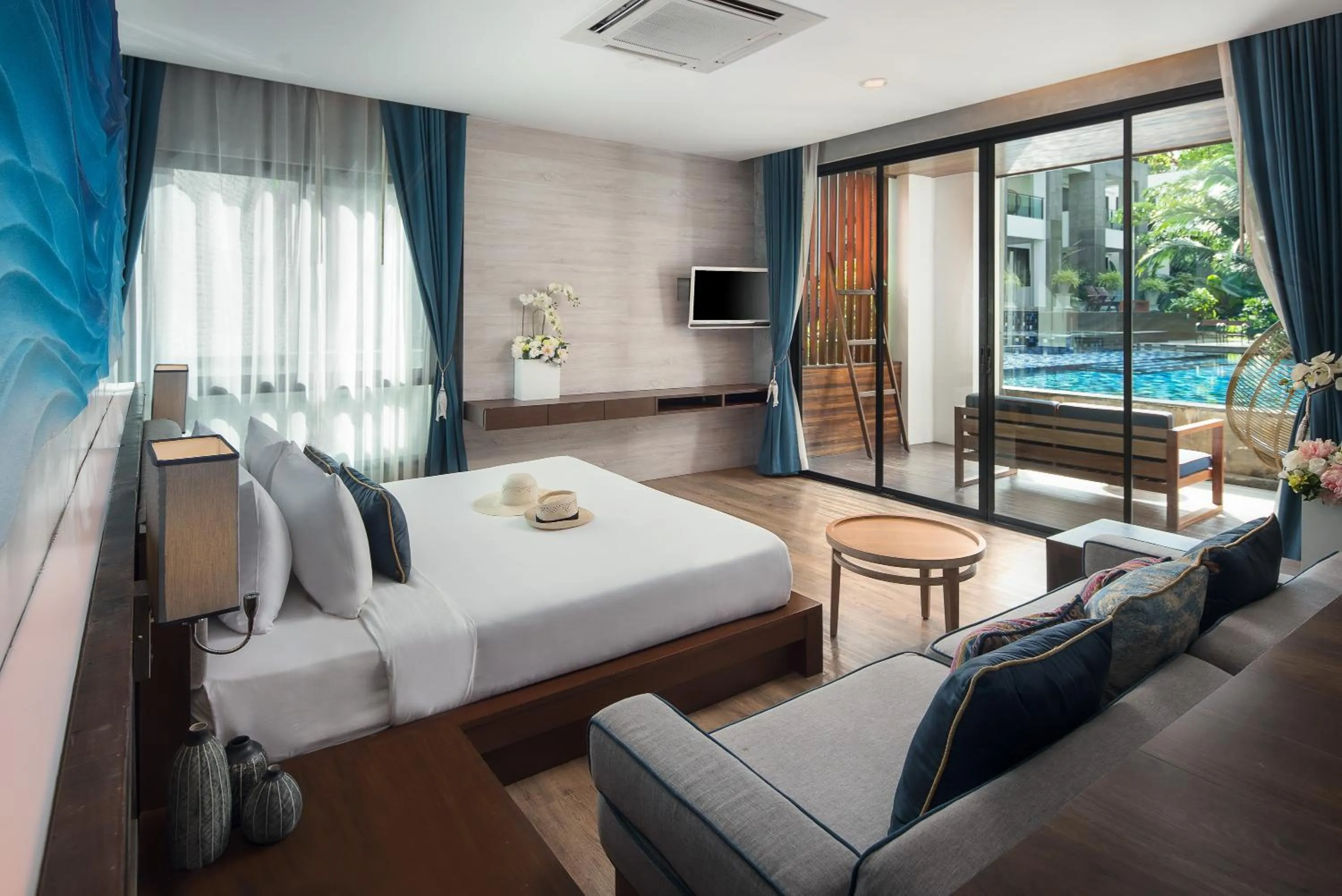 Bedroom, Bed in Idyllic Concept Resort