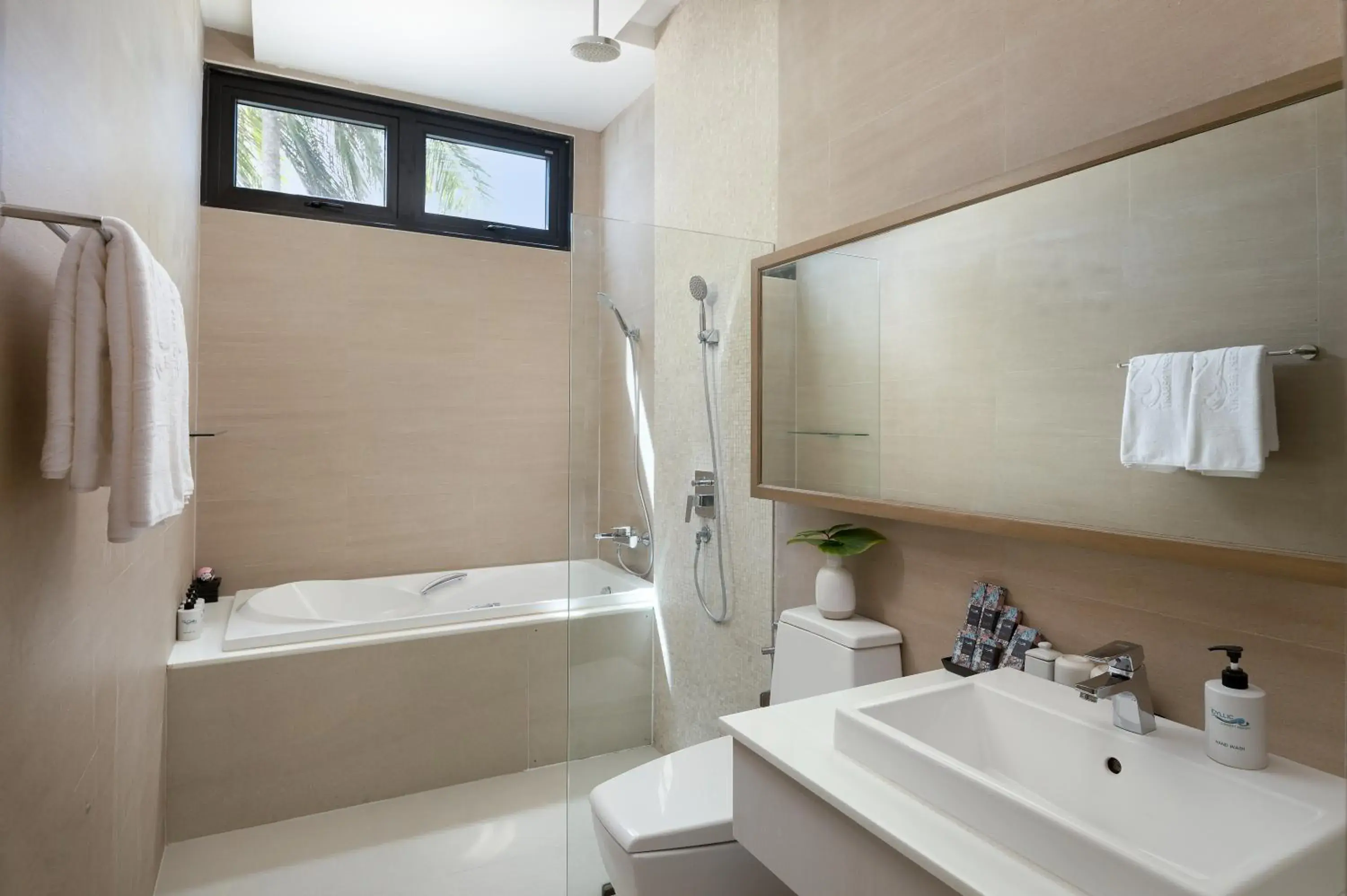 Deluxe Suite Sea View in Idyllic Concept Resort Deluxe Suite Sea View in Idyllic Concept Resort