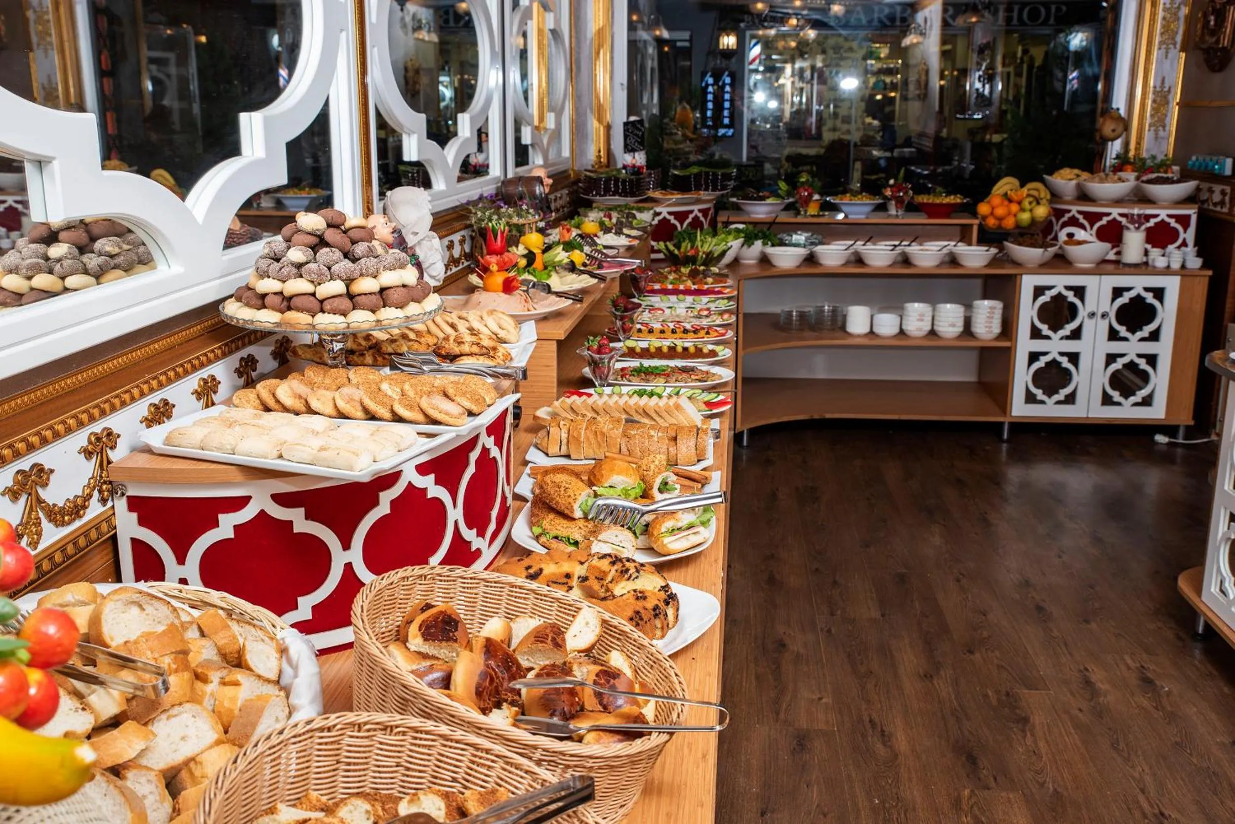 Food and drinks in Senabil Hotel Old City & Spa