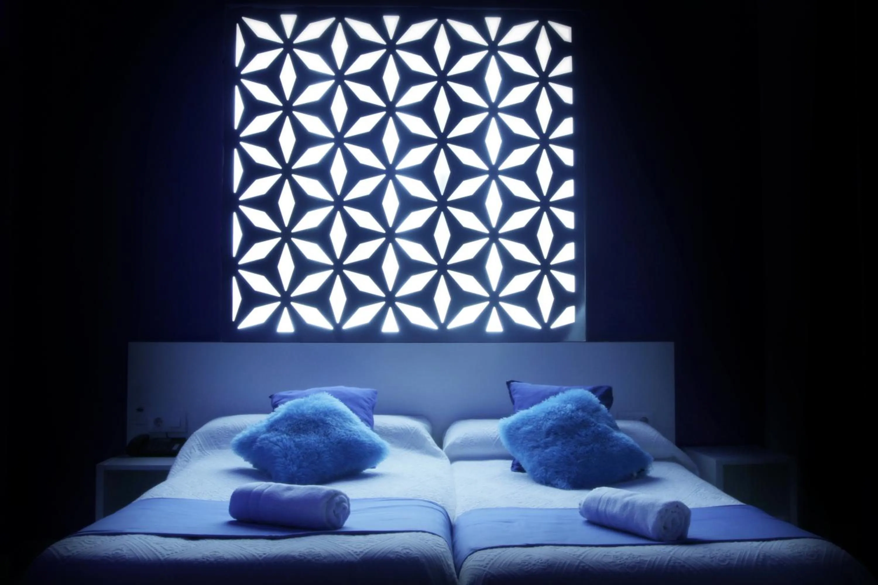 Photo of the whole room, Bed in Nest Style Granada