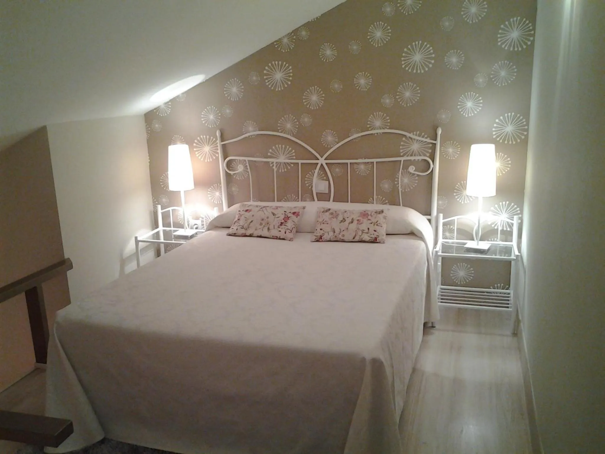 Photo of the whole room, Bed in Ronda Navarra by Valdesierra