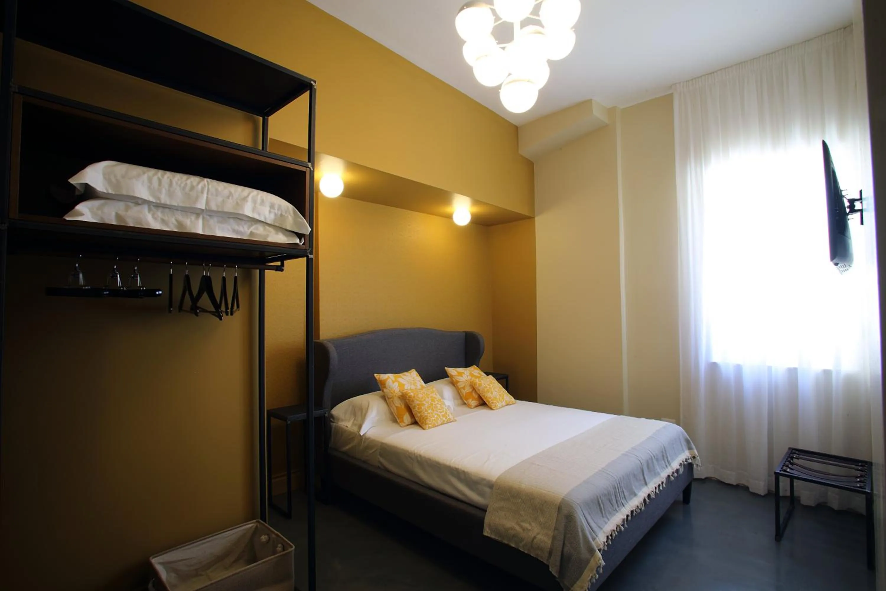 Photo of the whole room in Avolio Tailored Rooms