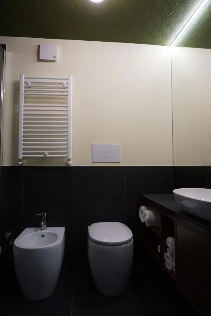 Bathroom in Avolio Tailored Rooms