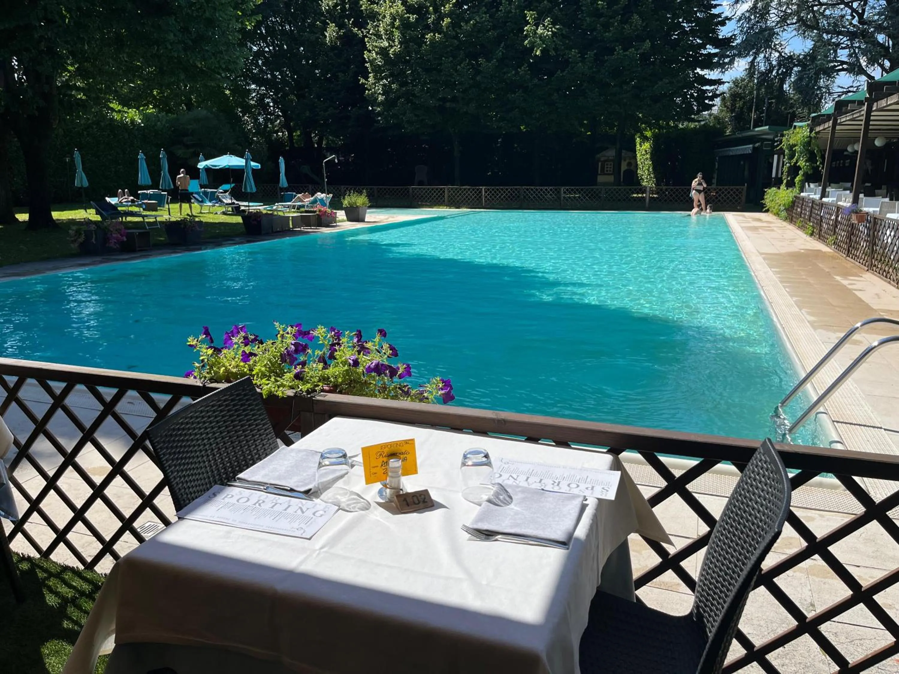 Restaurant/places to eat in Hotel Sporting Brugherio