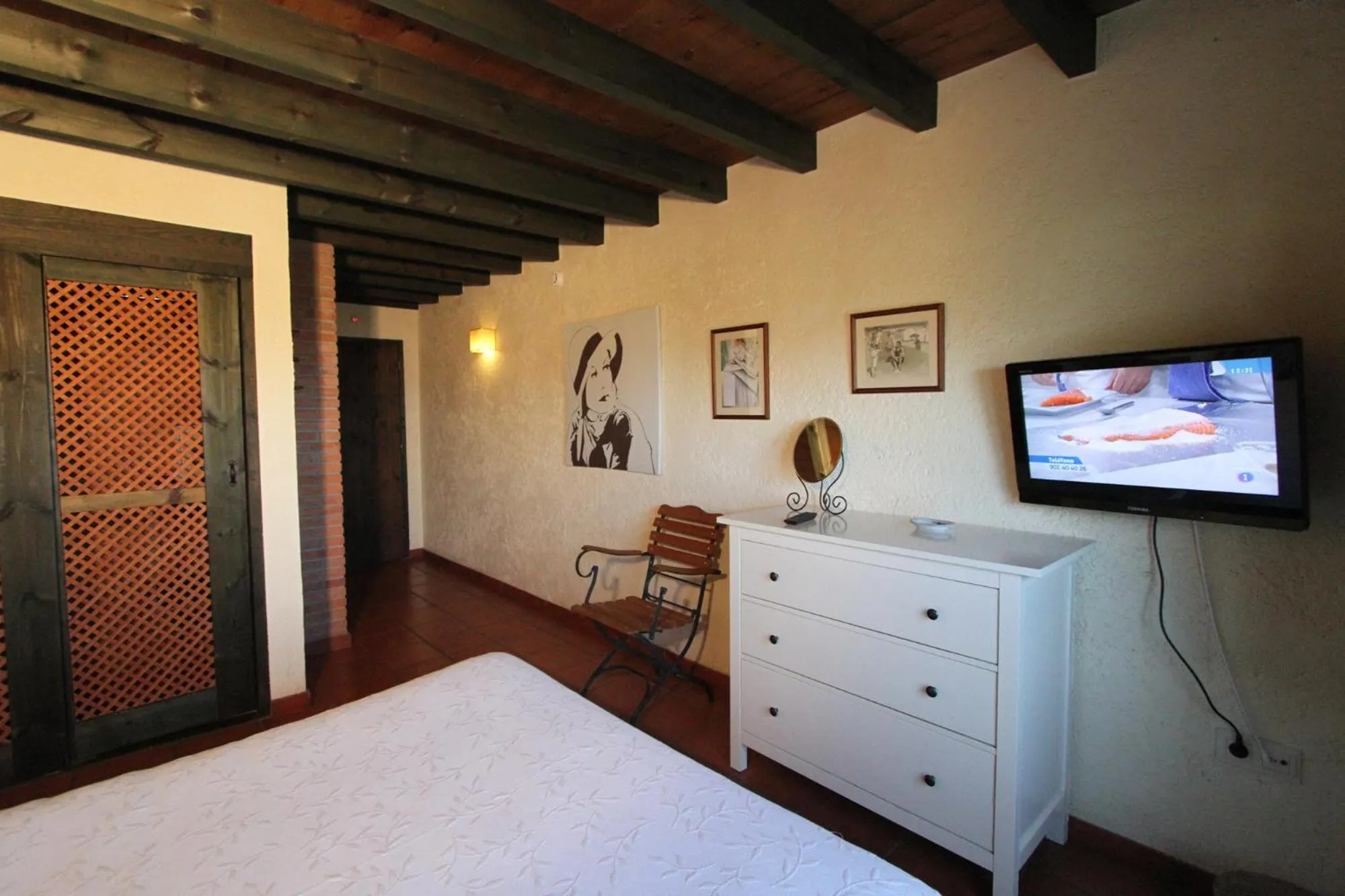 TV and multimedia in Paraje del Asturcon - Adults only