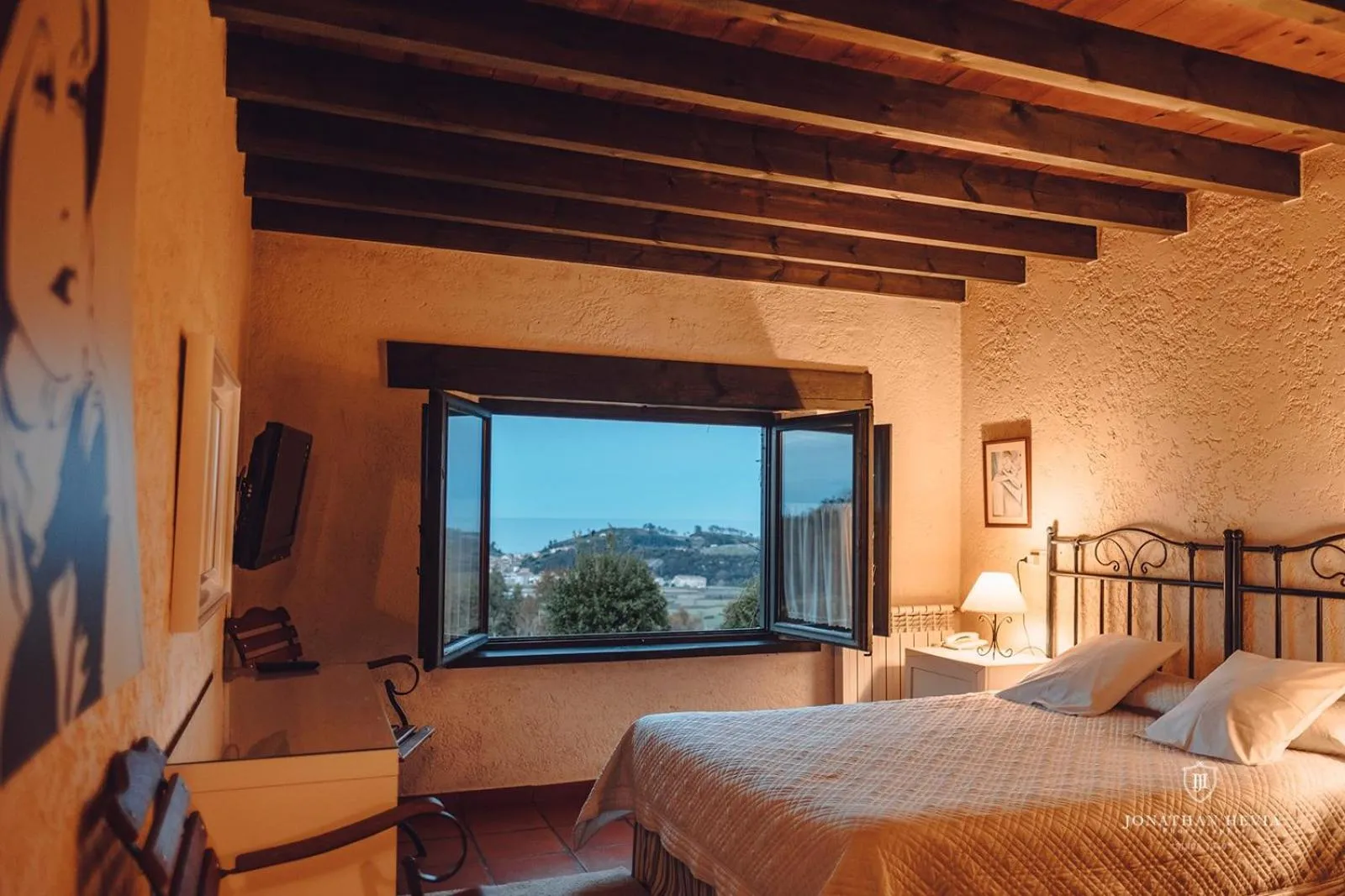 Photo of the whole room in Paraje del Asturcon - Adults only