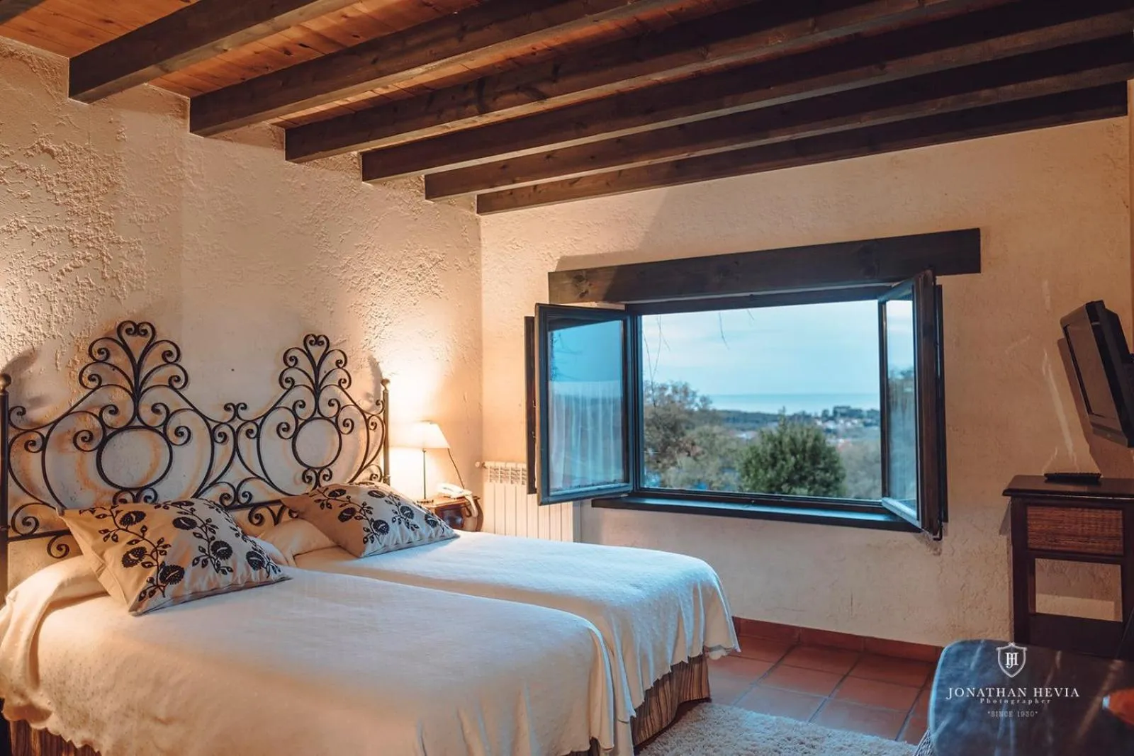 Photo of the whole room in Paraje del Asturcon - Adults only