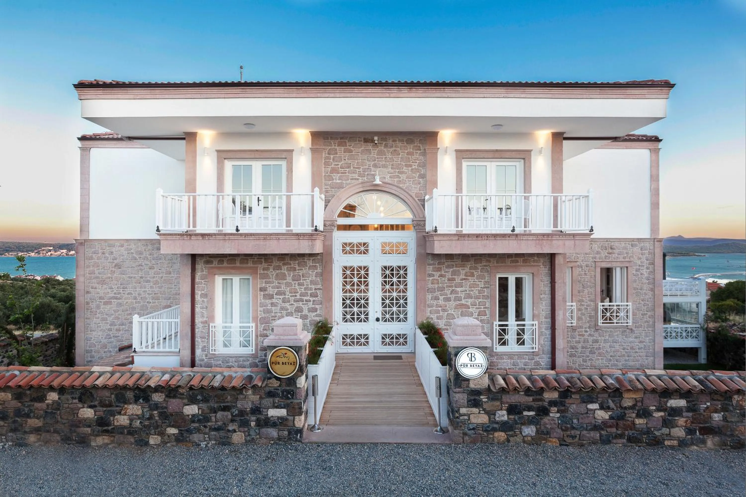 Property building in Cunda Pur Beyaz Hotel