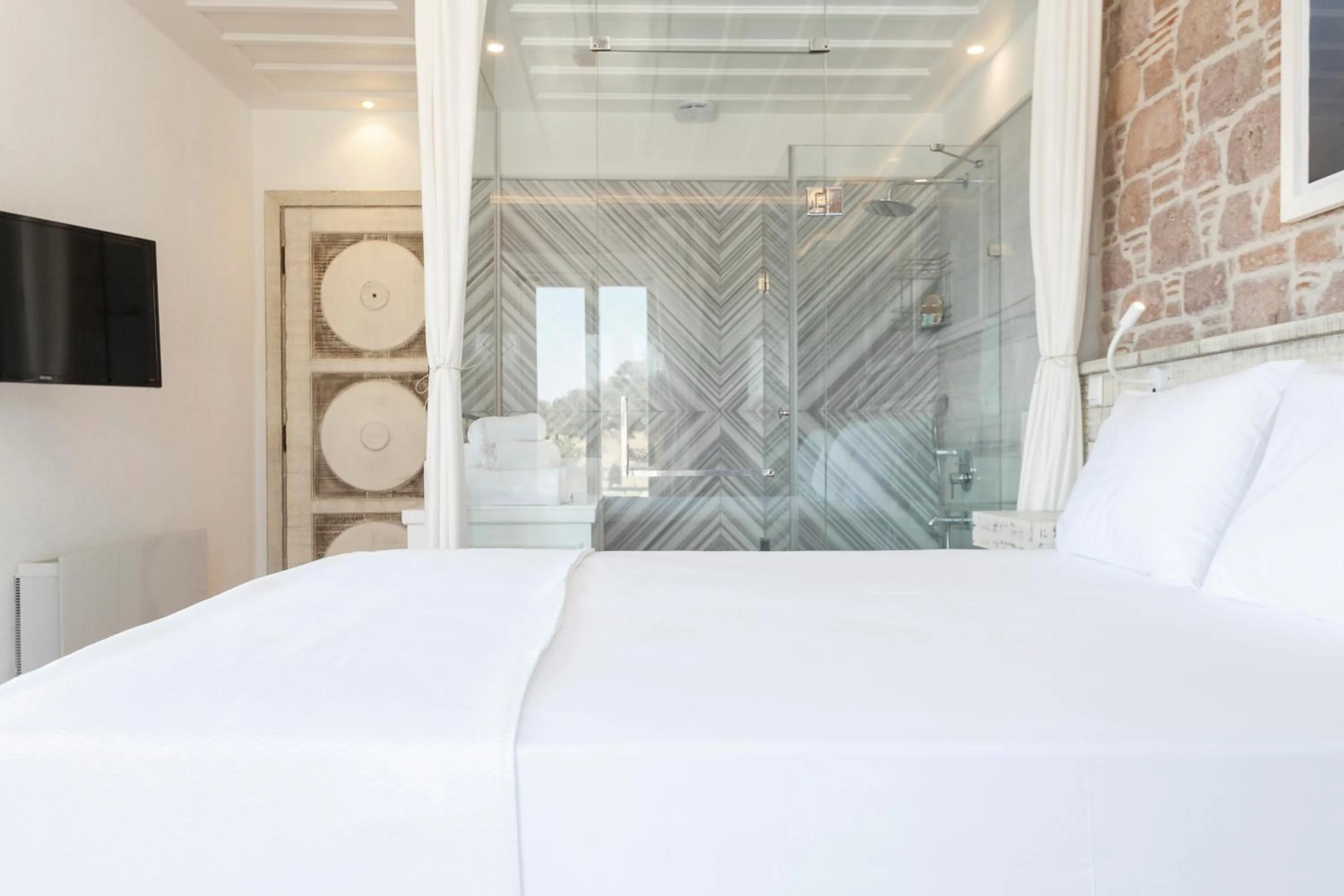 Cunda Pur Beyaz Hotel