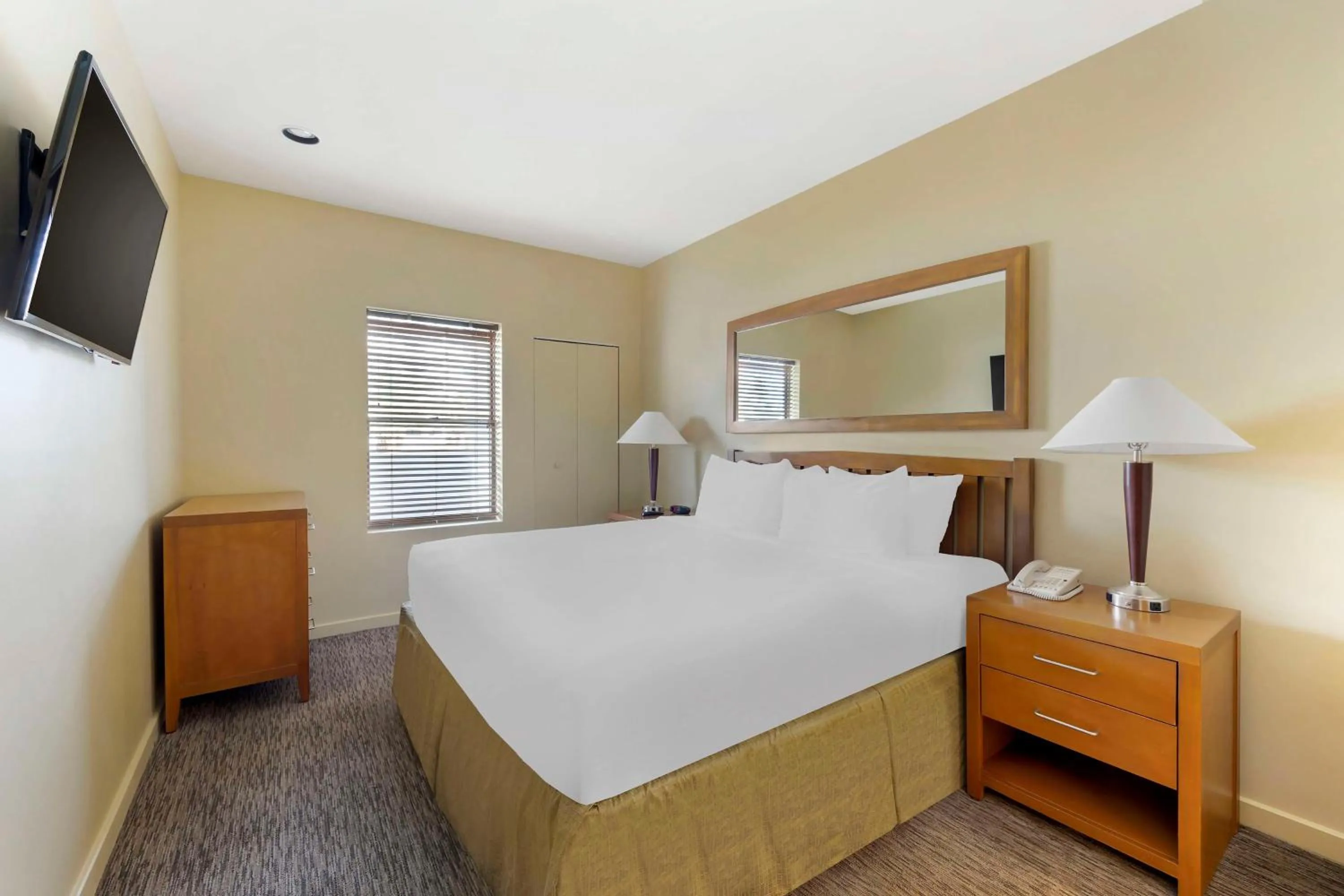 Bed in Hilton Vacation Club Cancun Resort Las Vegas