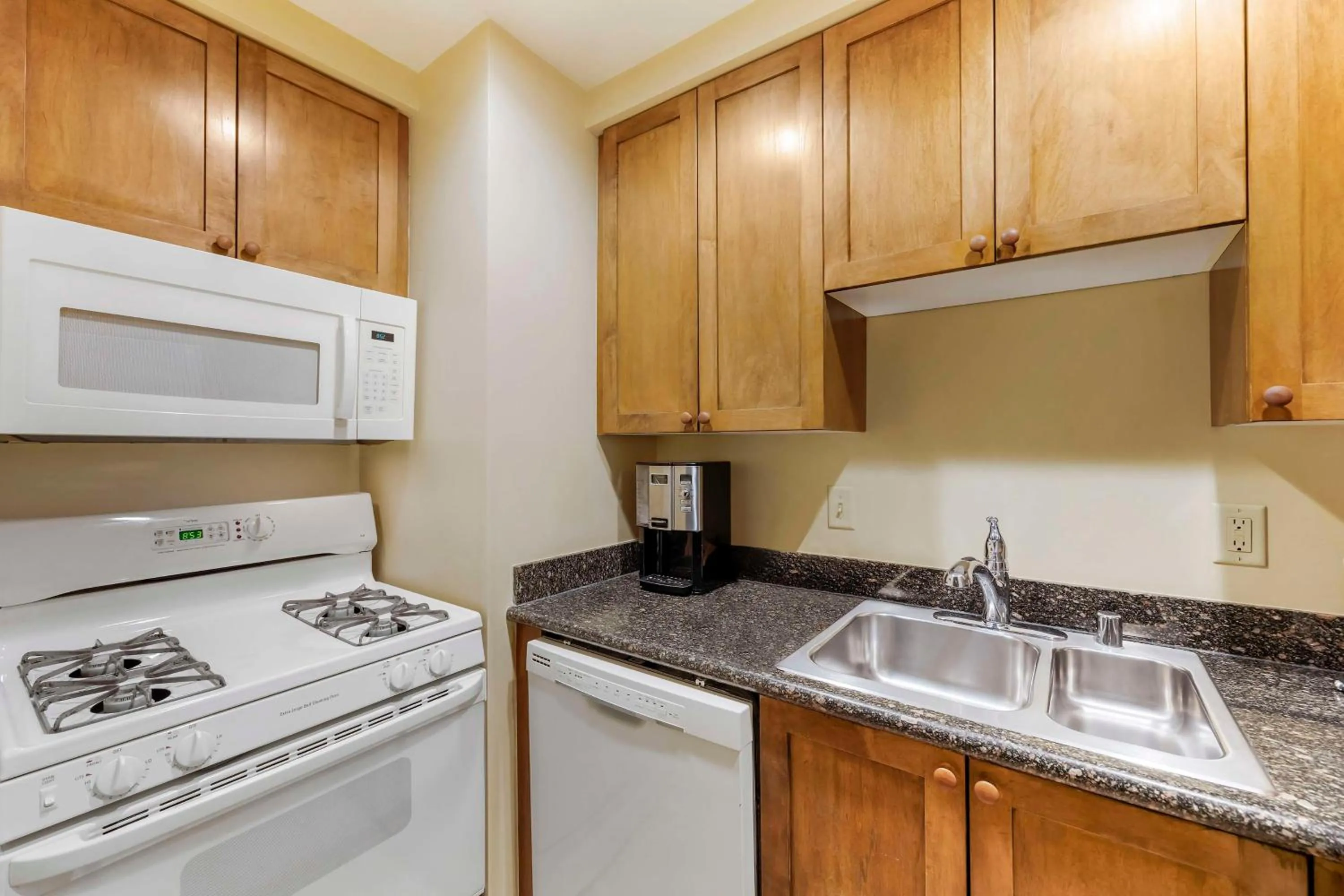 Kitchen or kitchenette in Hilton Vacation Club Cancun Resort Las Vegas