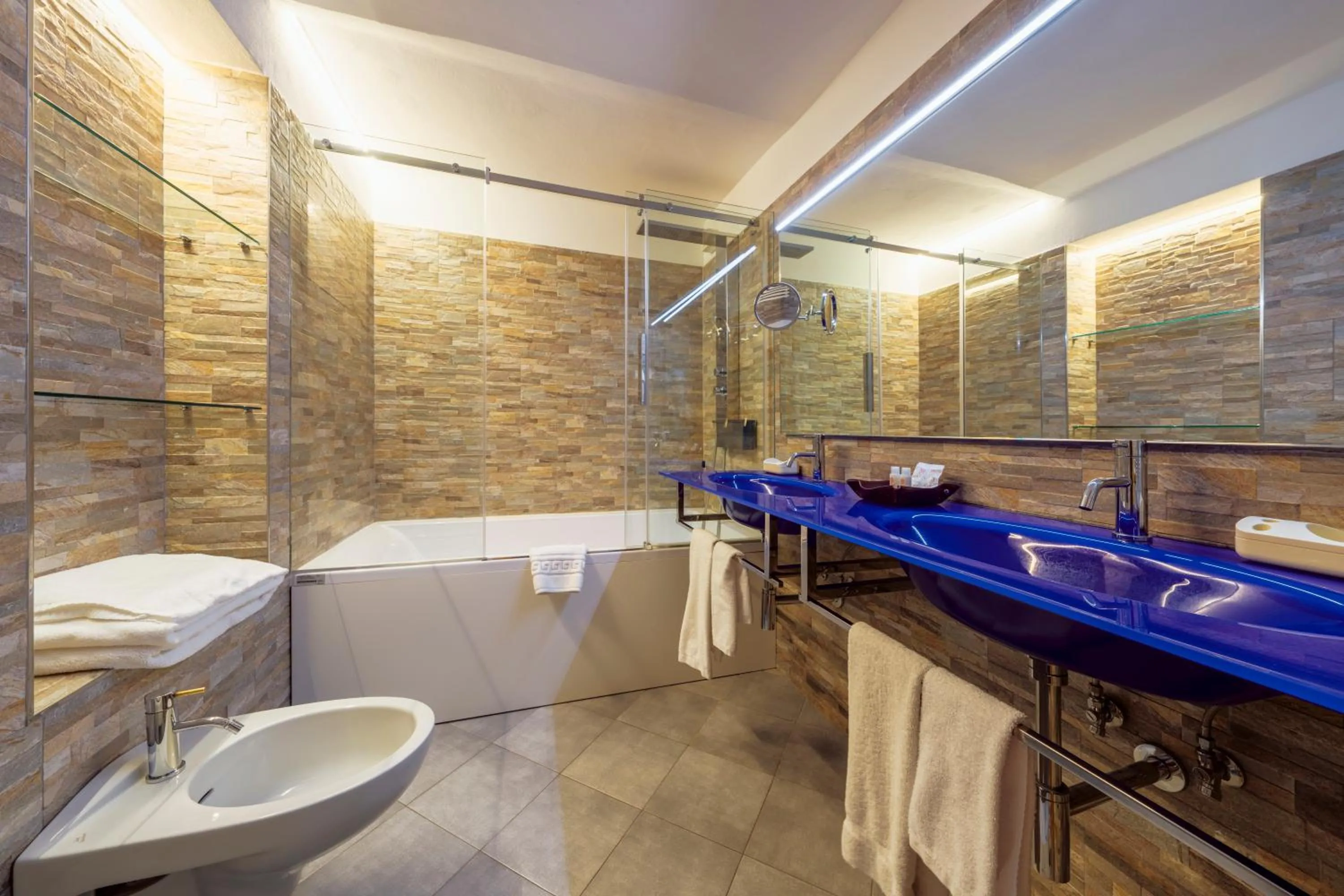 Bath in Barisetti Sport Hotel