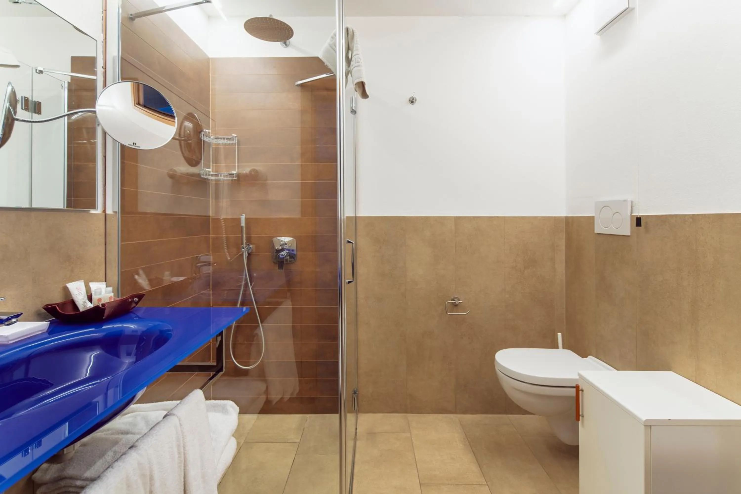 Shower in Barisetti Sport Hotel