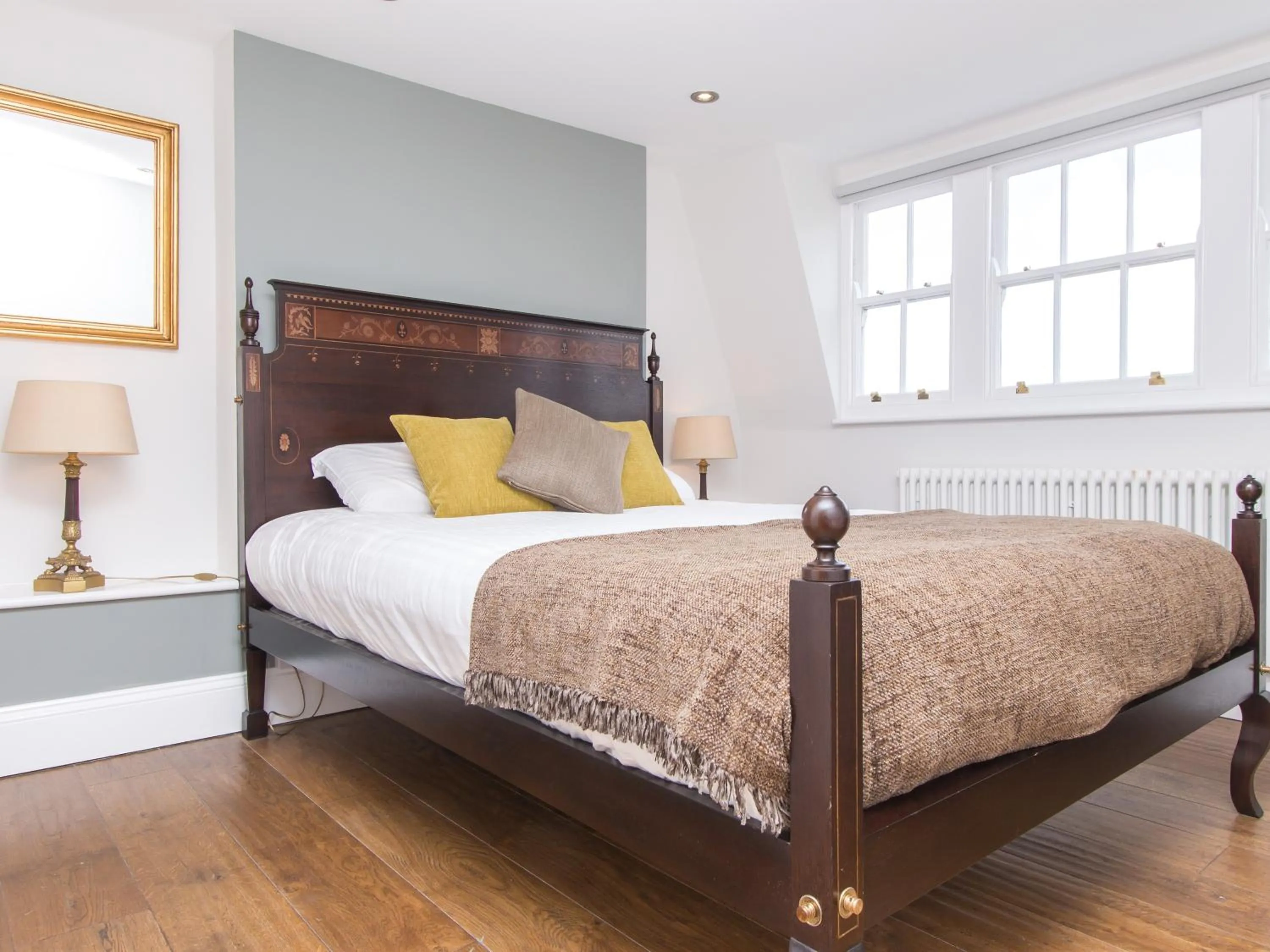 Bedroom, Bed in 3 Berkeley Square Guesthouse