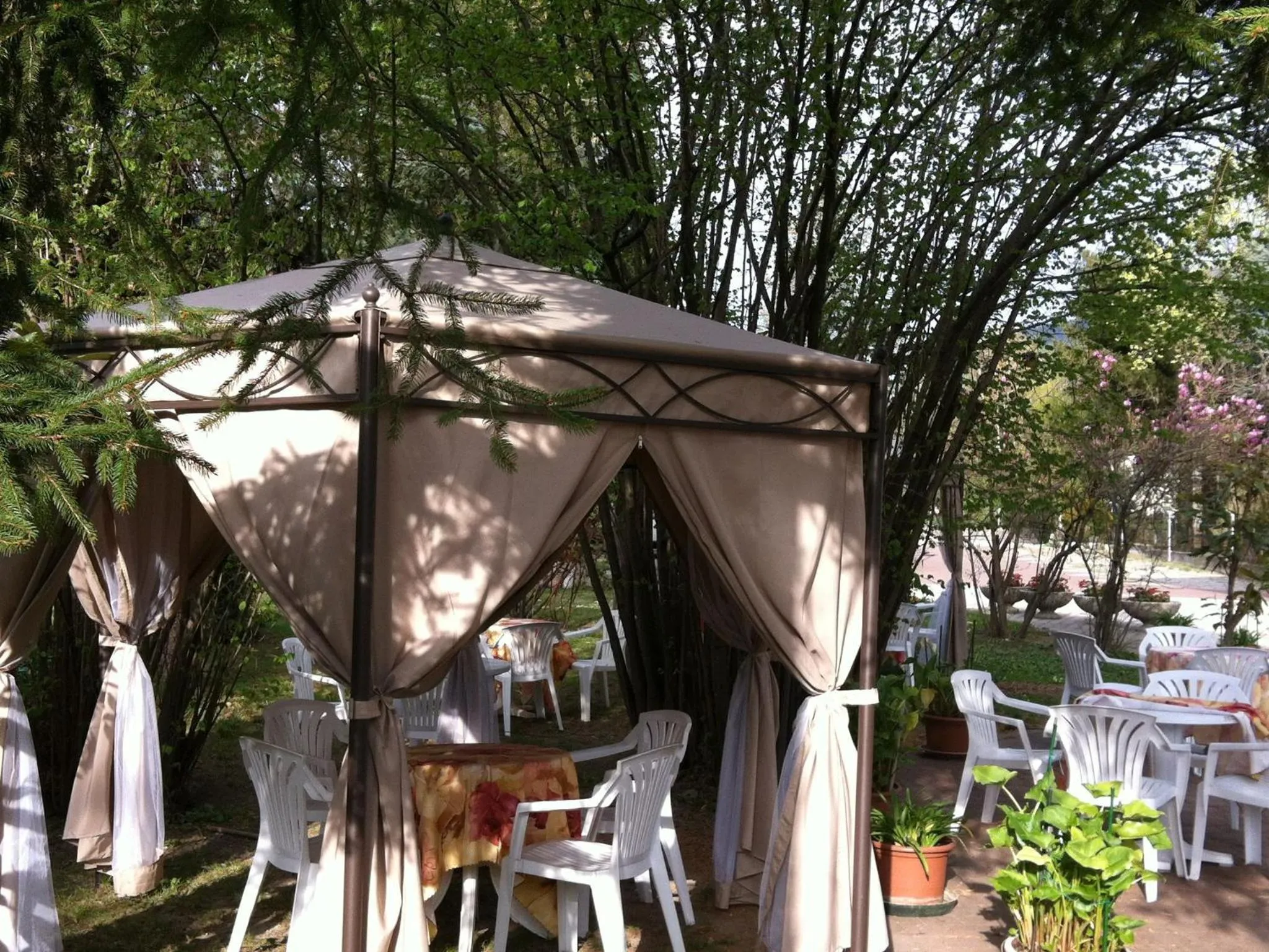 Decorative detail in Albergo Gilda