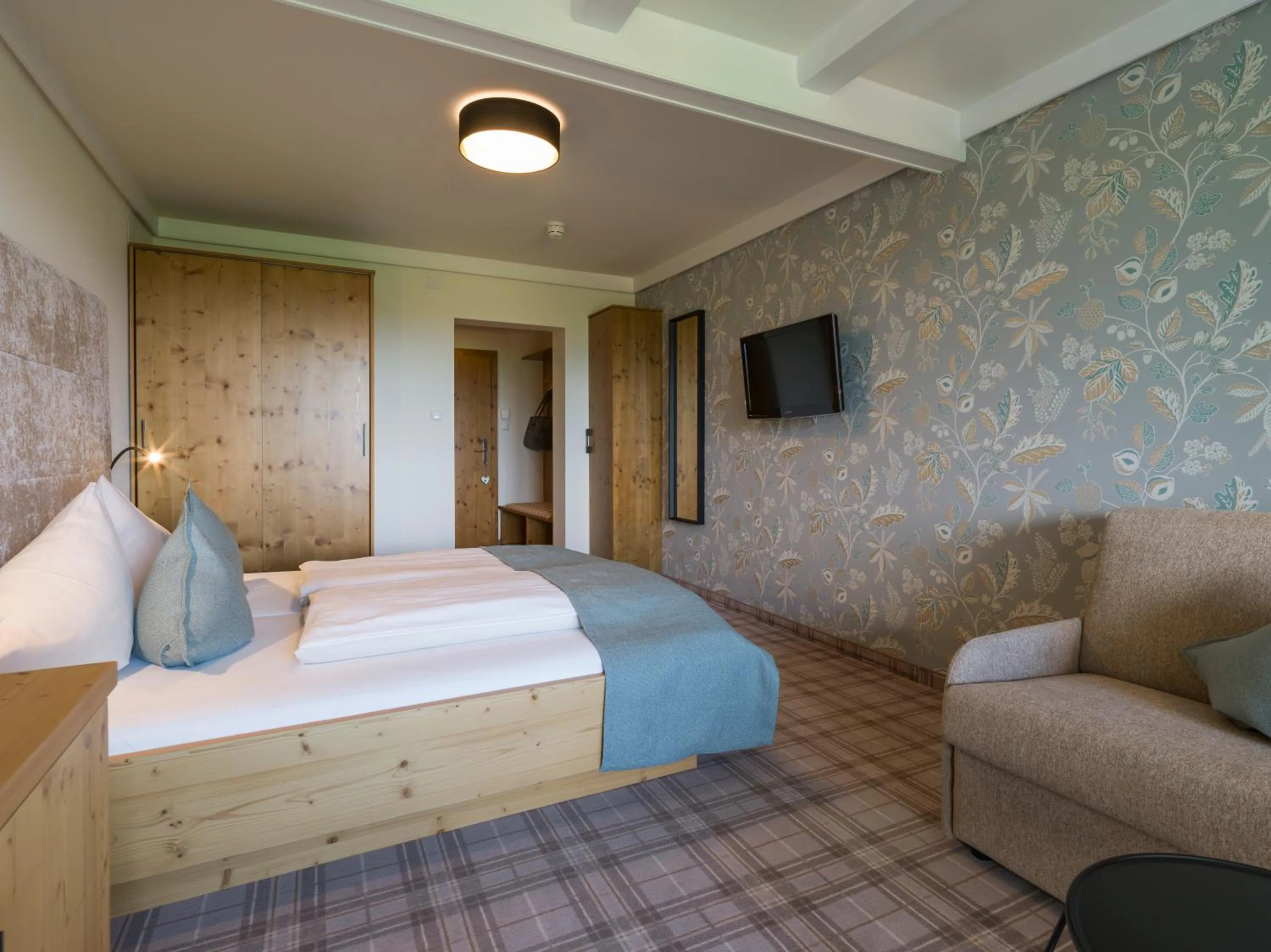 Photo of the whole room, Bed in Hotel Streklhof