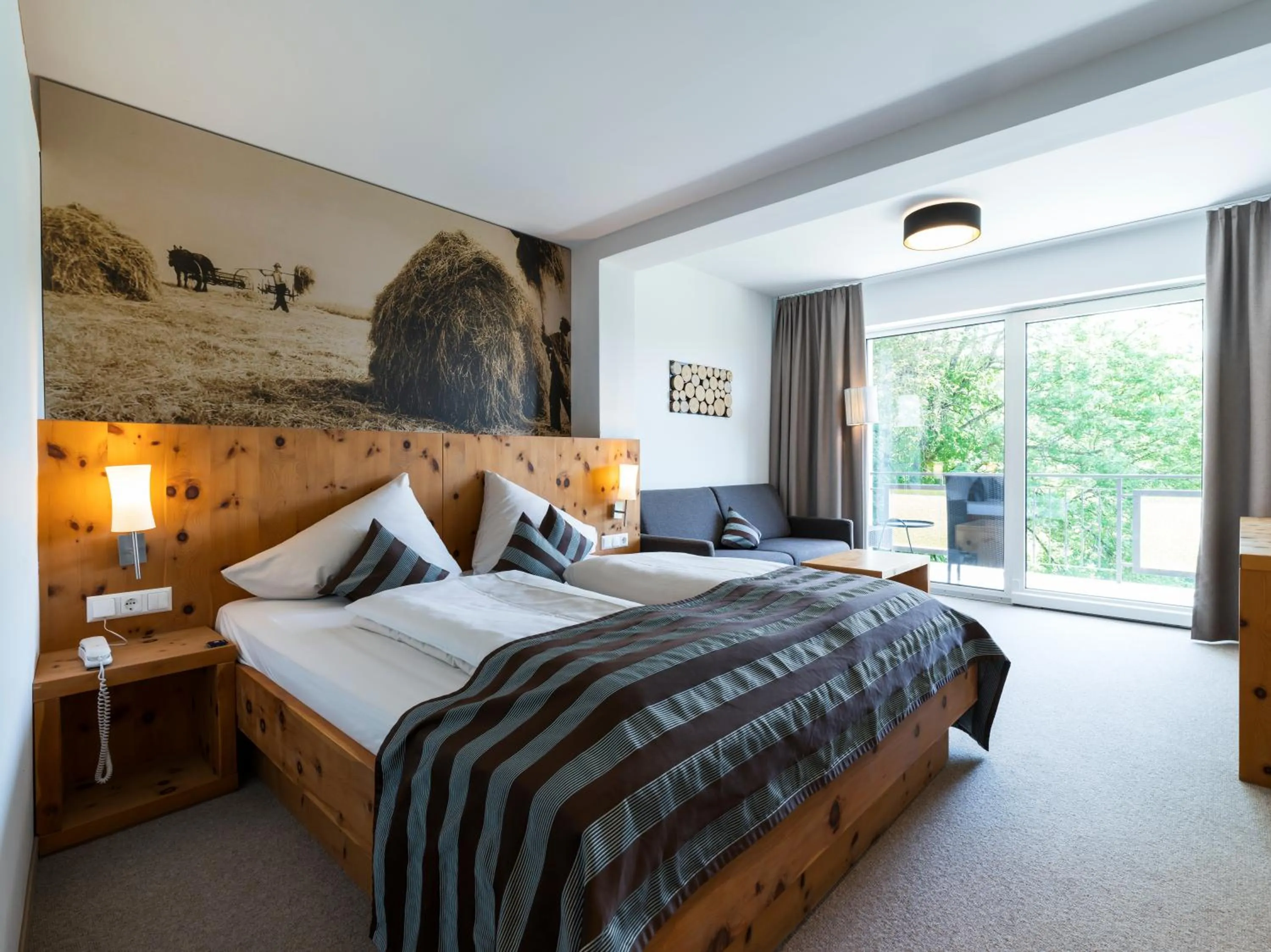 Photo of the whole room, Bed in Hotel Streklhof