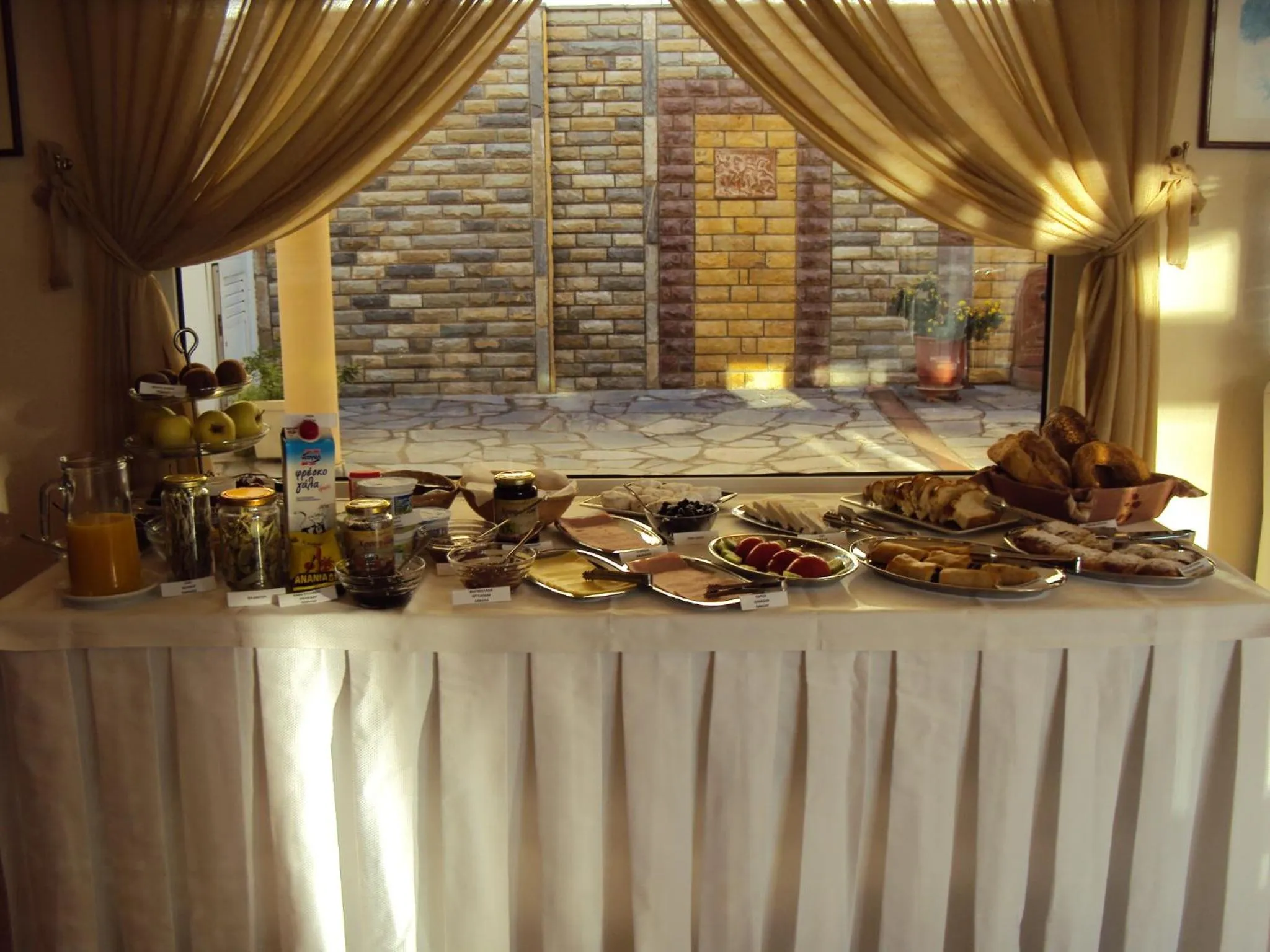 Restaurant/places to eat in Amalia