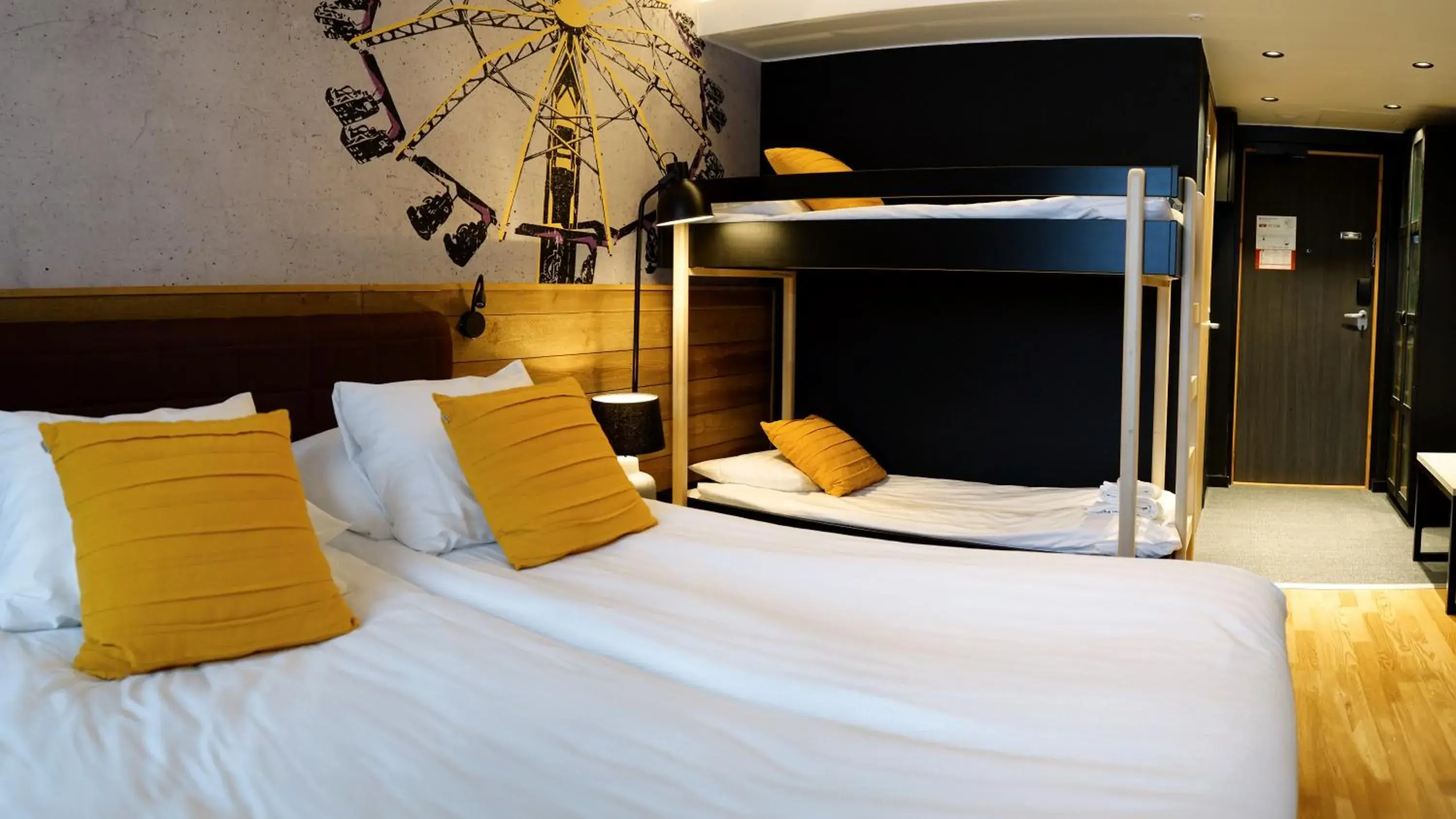 Standard Quadruple Room in Original Sokos Hotel Vaakuna Kouvola Standard Quadruple Room in Original Sokos Hotel Vaakuna Kouvola