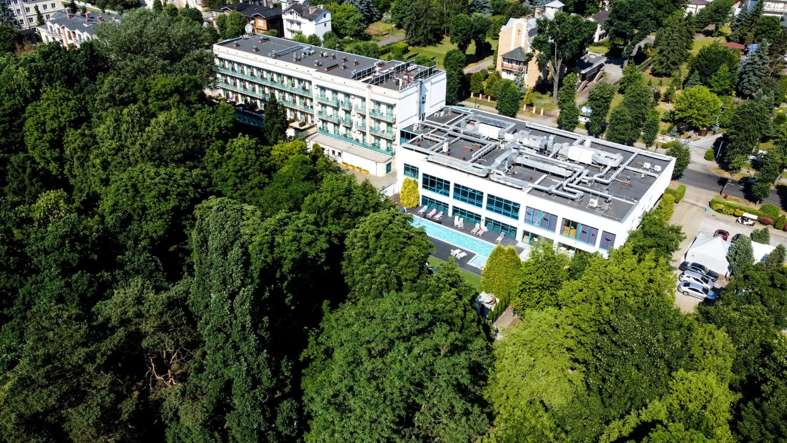 Property building in Villa Park Med. & SPA