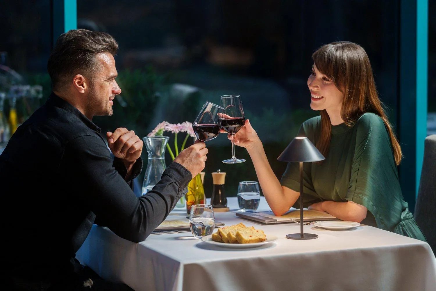 Restaurant/places to eat in Villa Park Med. & SPA