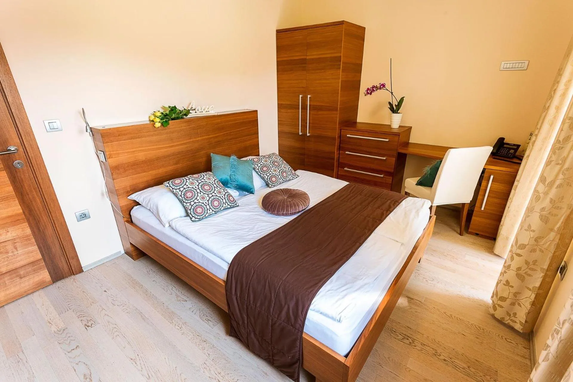 Bed in Villa Aina Boutique Hotel