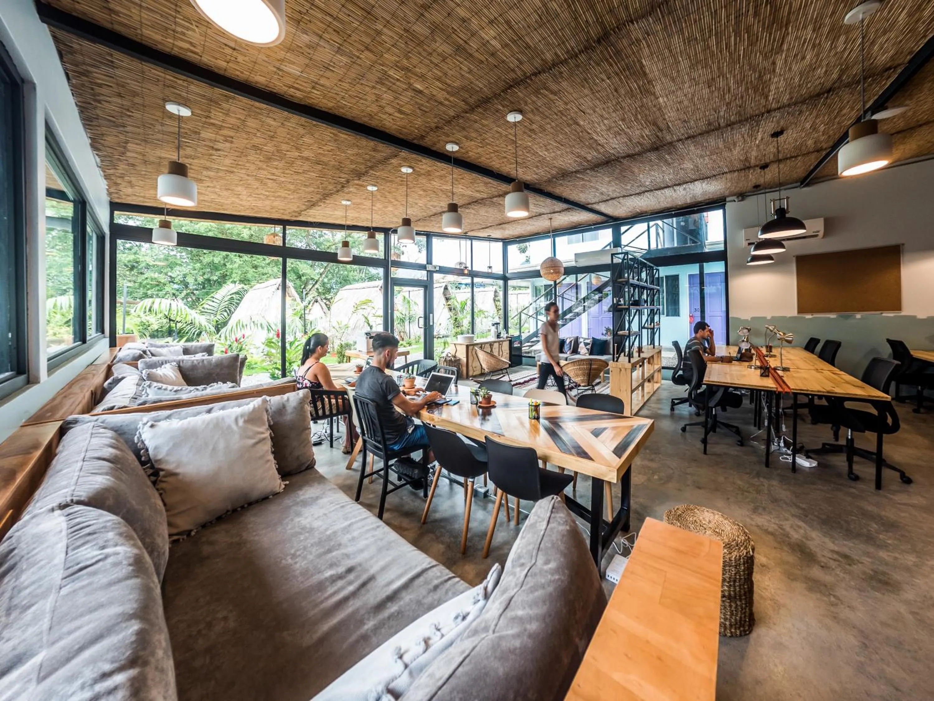 Business facilities in Selina La Fortuna