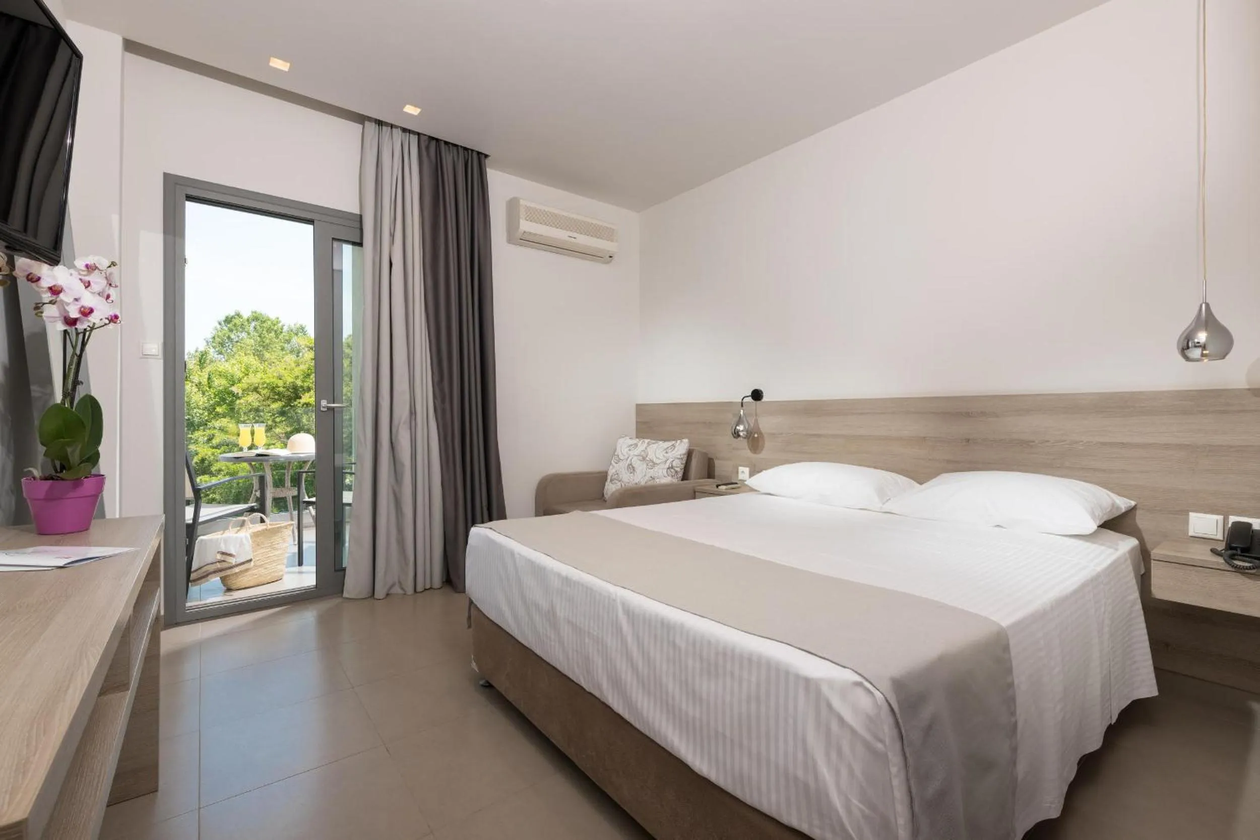 Bed in Princess Golden Beach Hotel