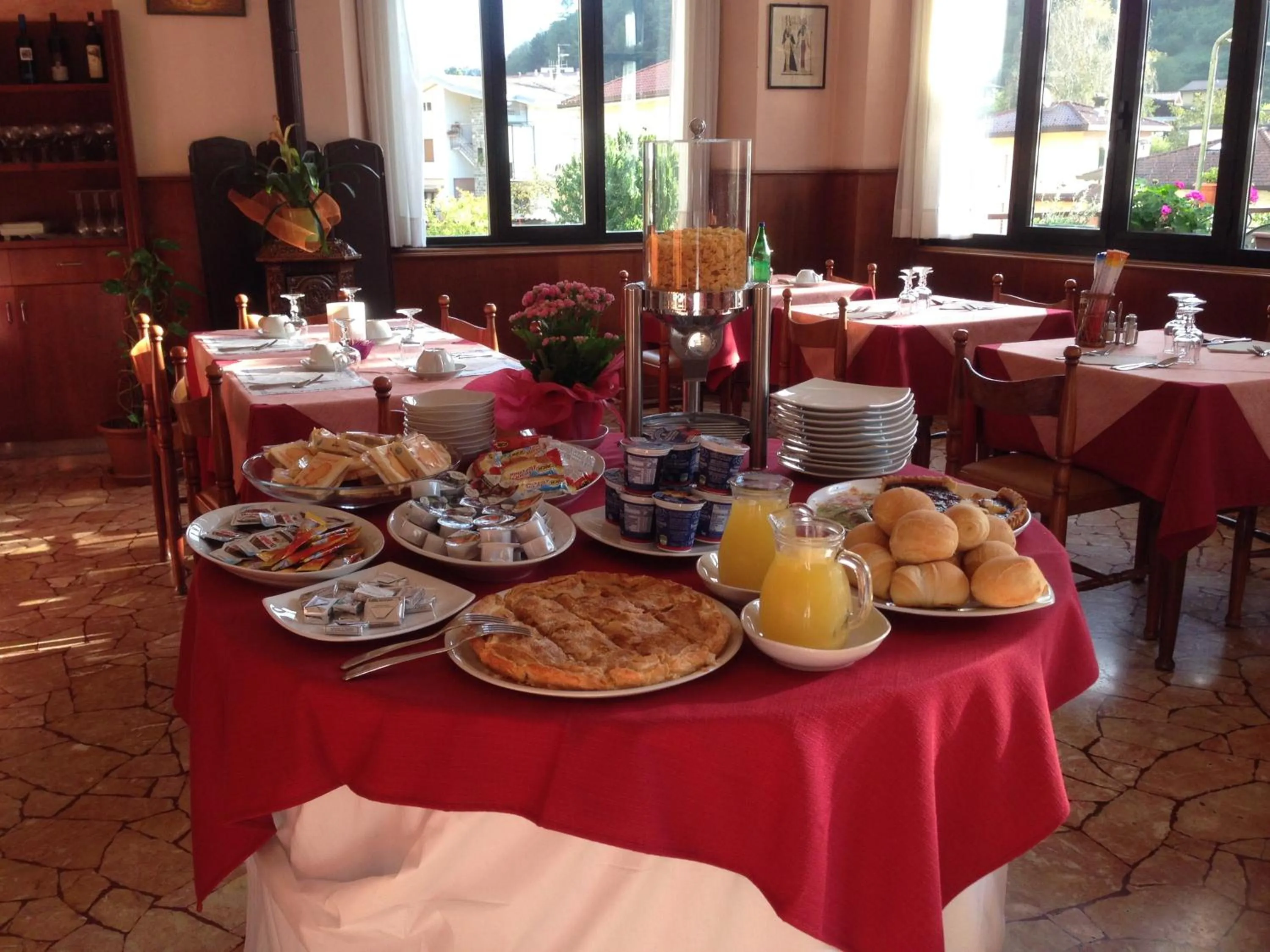 Breakfast in Albergo Sala