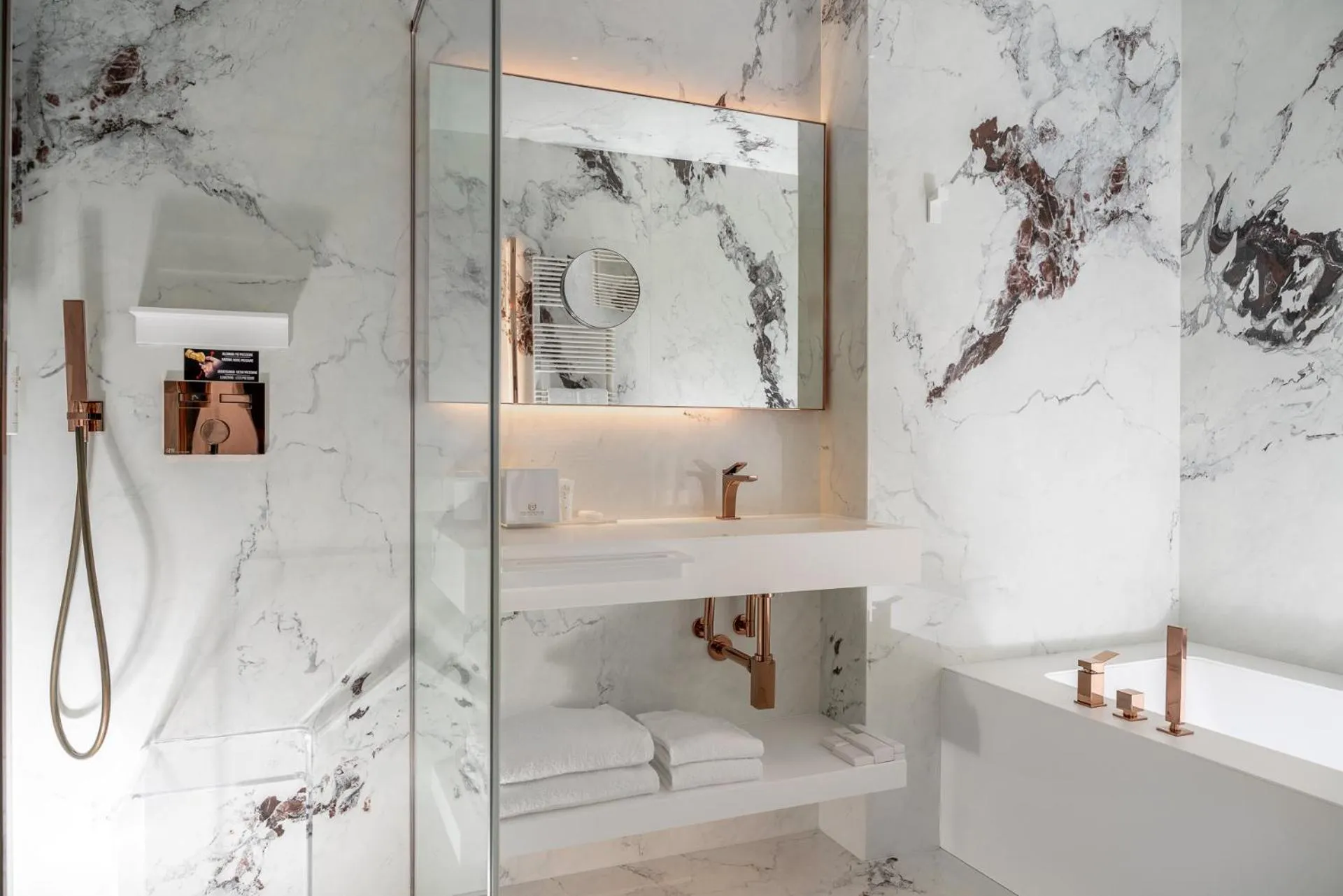 Bathroom in The Promenade Luxury Wellness Hotel