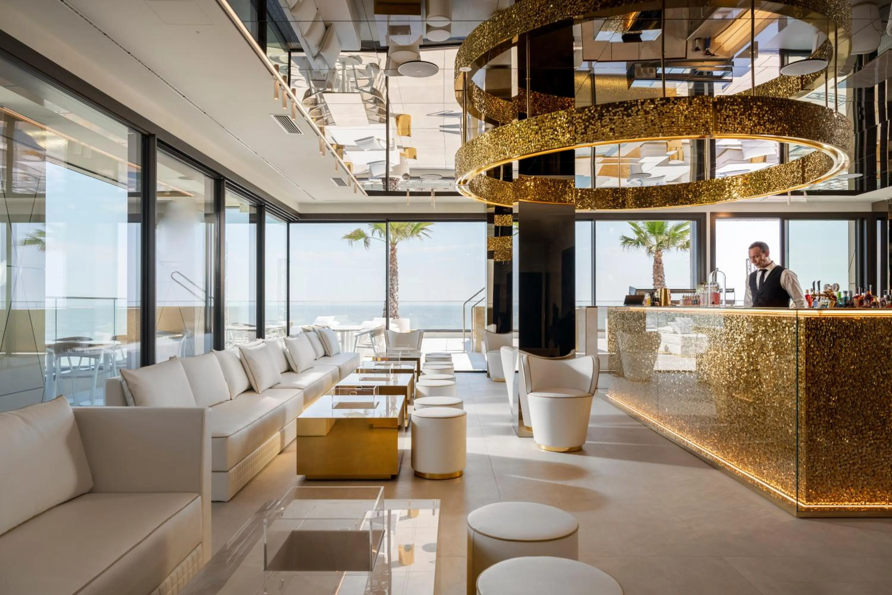 Restaurant/places to eat in The Promenade Luxury Wellness Hotel