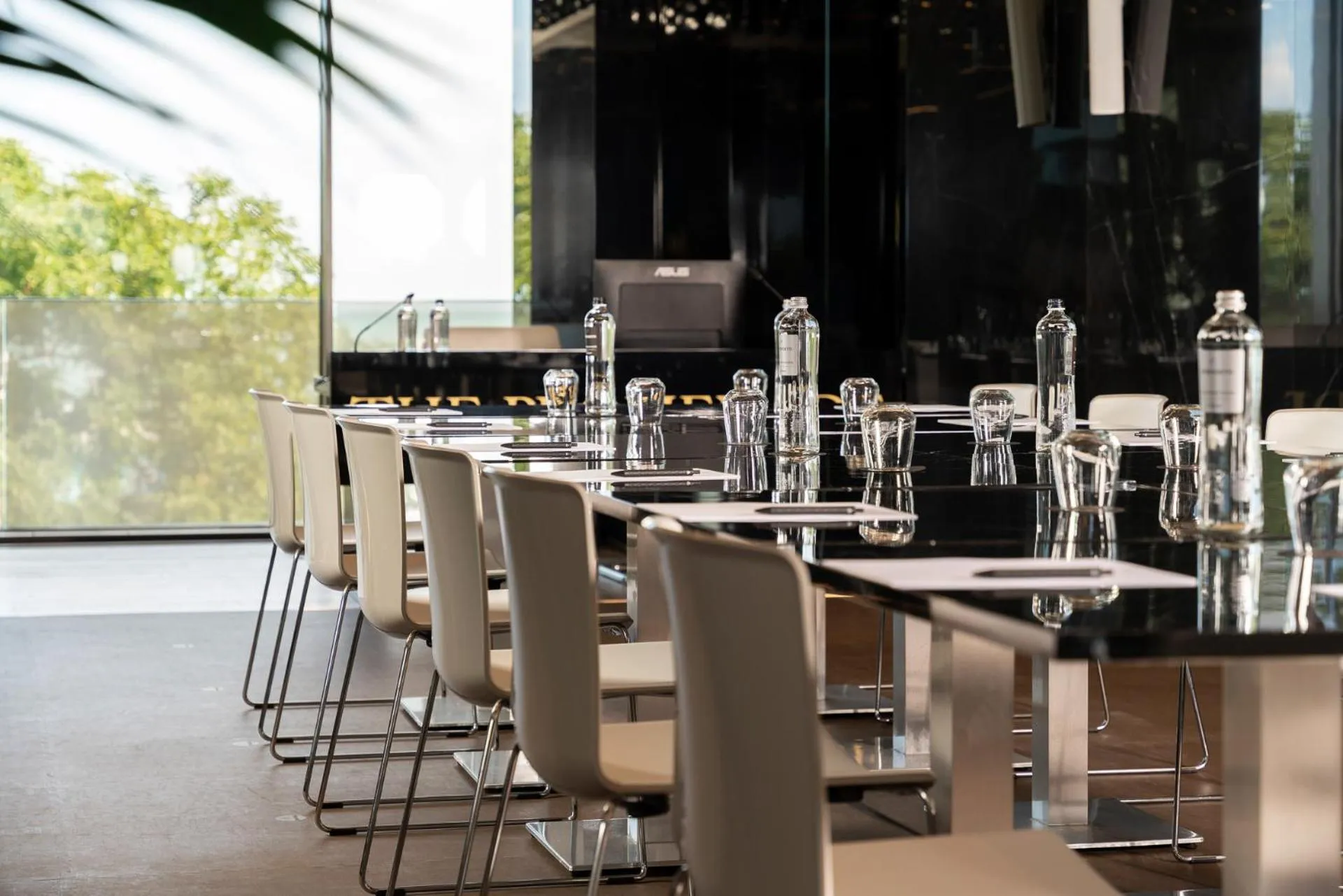 Meeting/conference room in The Promenade Luxury Wellness Hotel